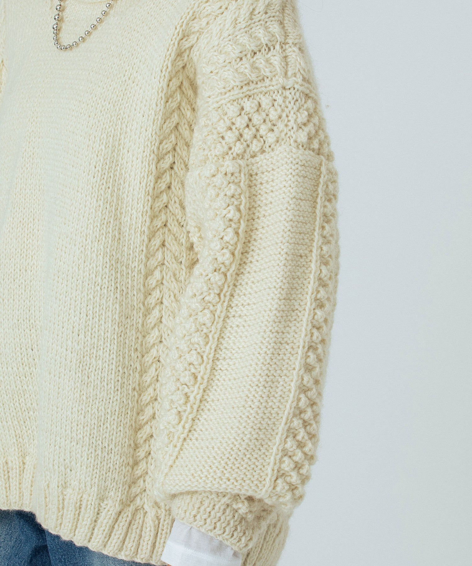 NEPAL MOTIF KNIT