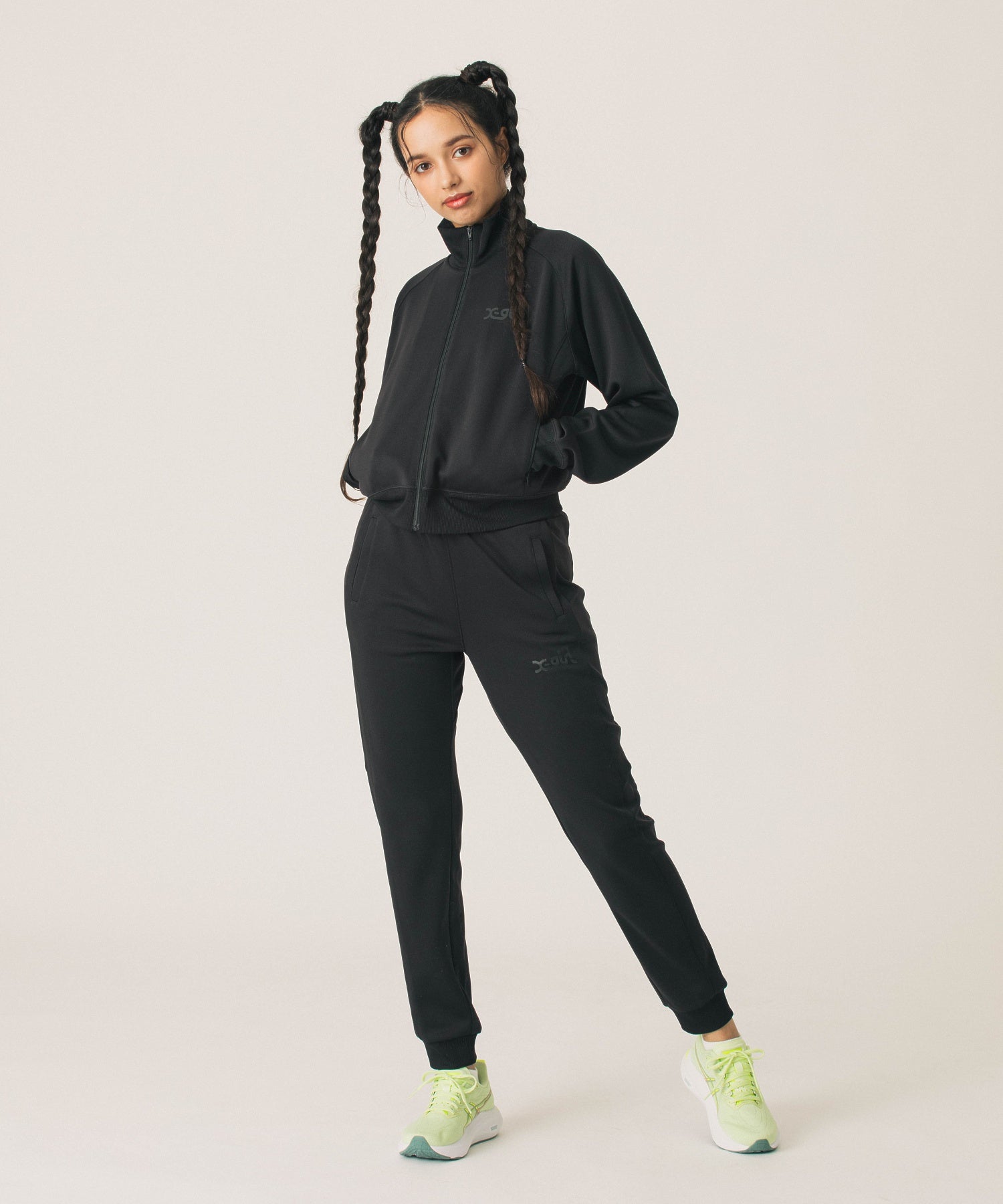 SHORT TRACK JACKET