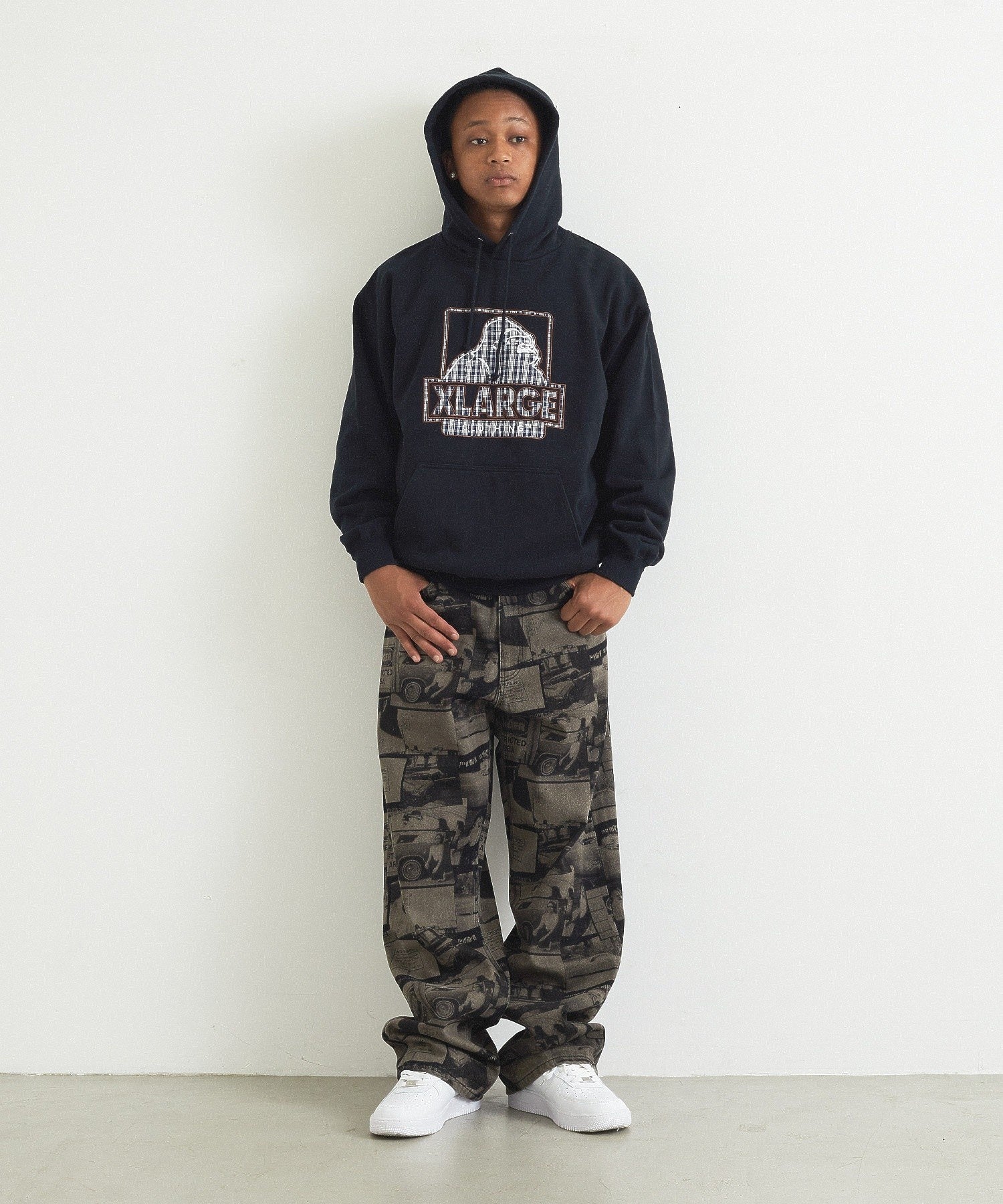 XLARGE×ESTEVAN ORIOL ALLOVER PRINT DENIM PANTS