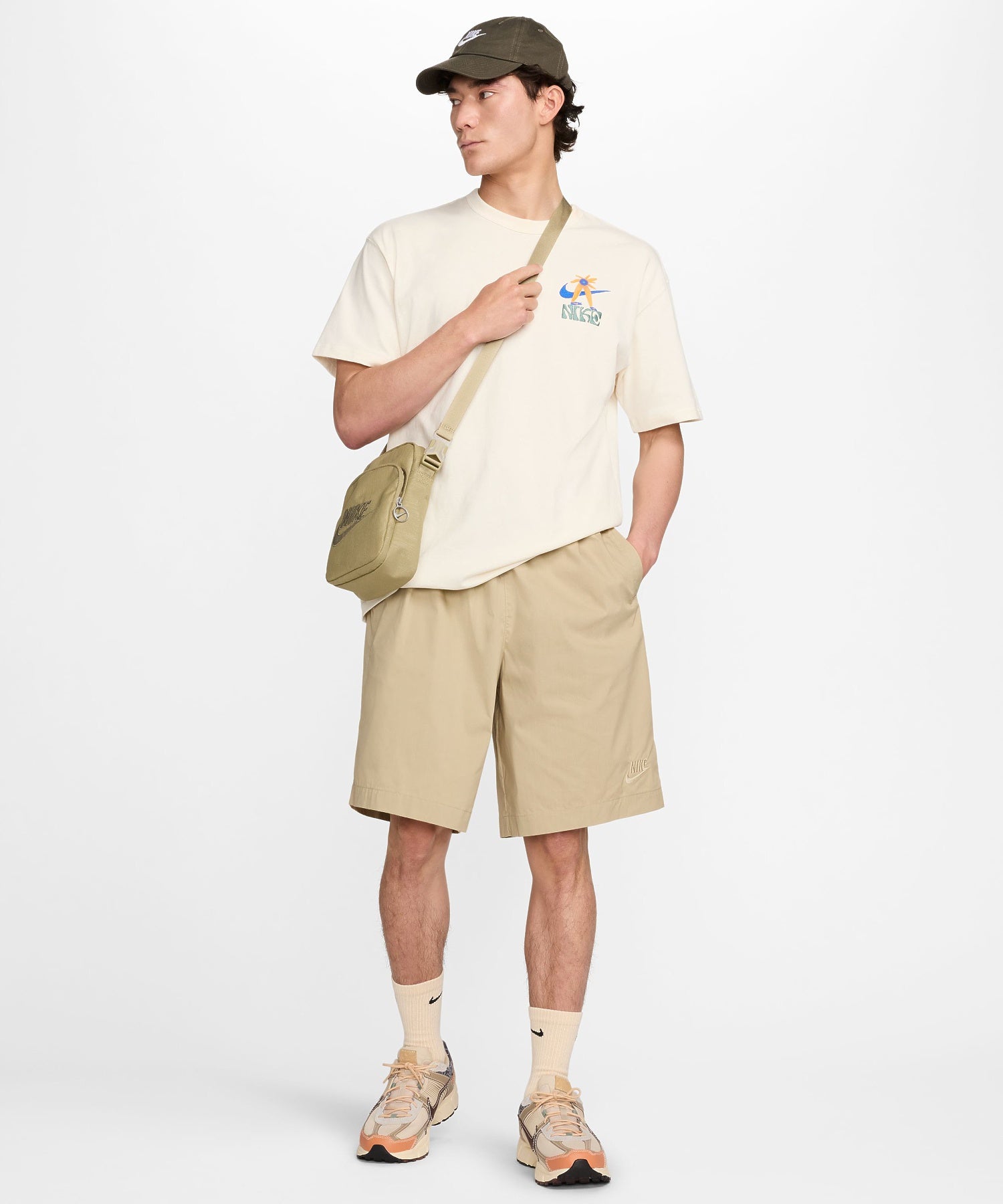 NIKE/ナイキ/WVN OVERSIZED SHORT/HF4571