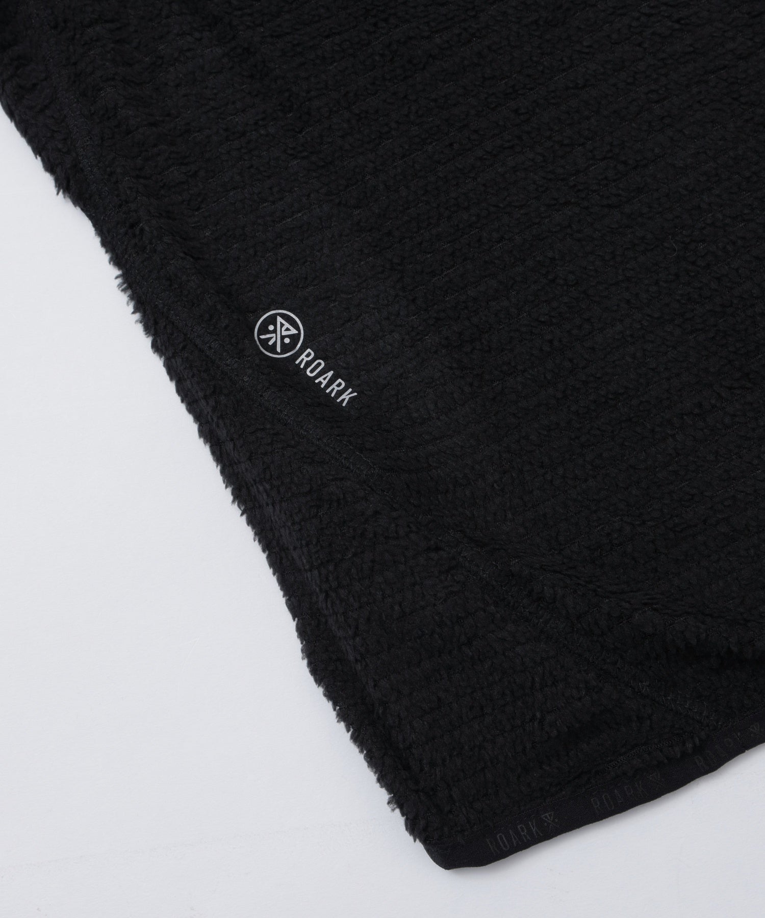RUN AMOK/ランアモック/PRIMALOFT EVOLVE HOODIE RK468-BLK