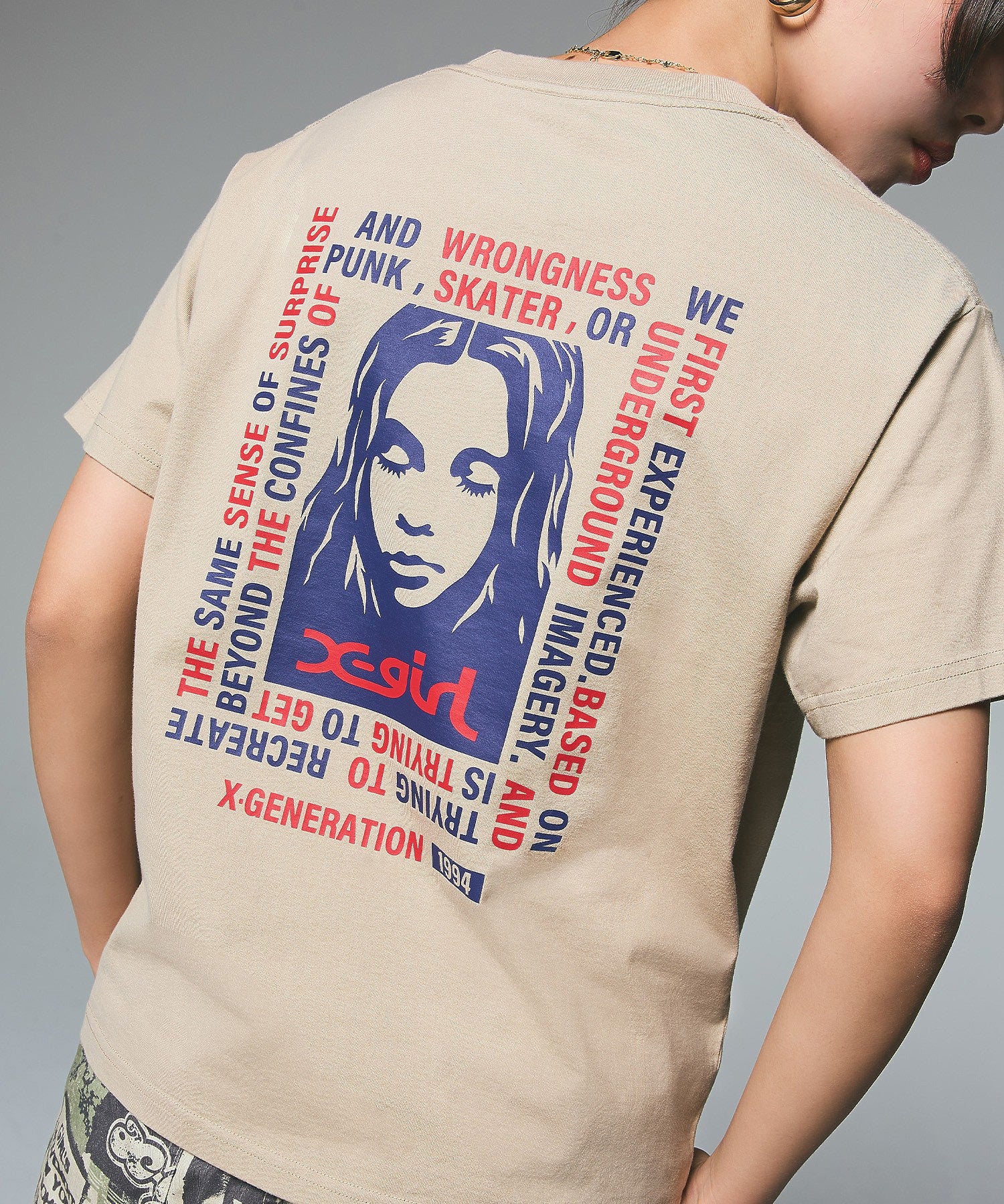 MESSAGE BOX FRAMED FACE S/S TEE