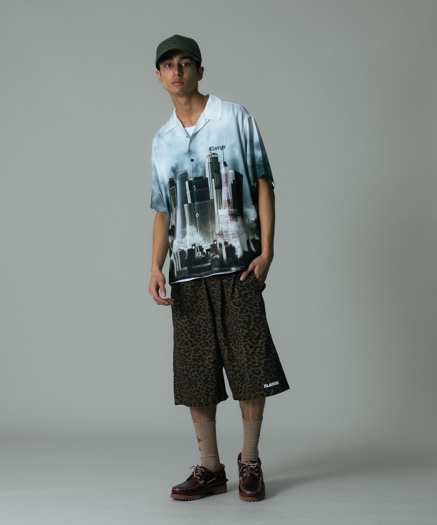 LOOSE EASY SHORT PANTS