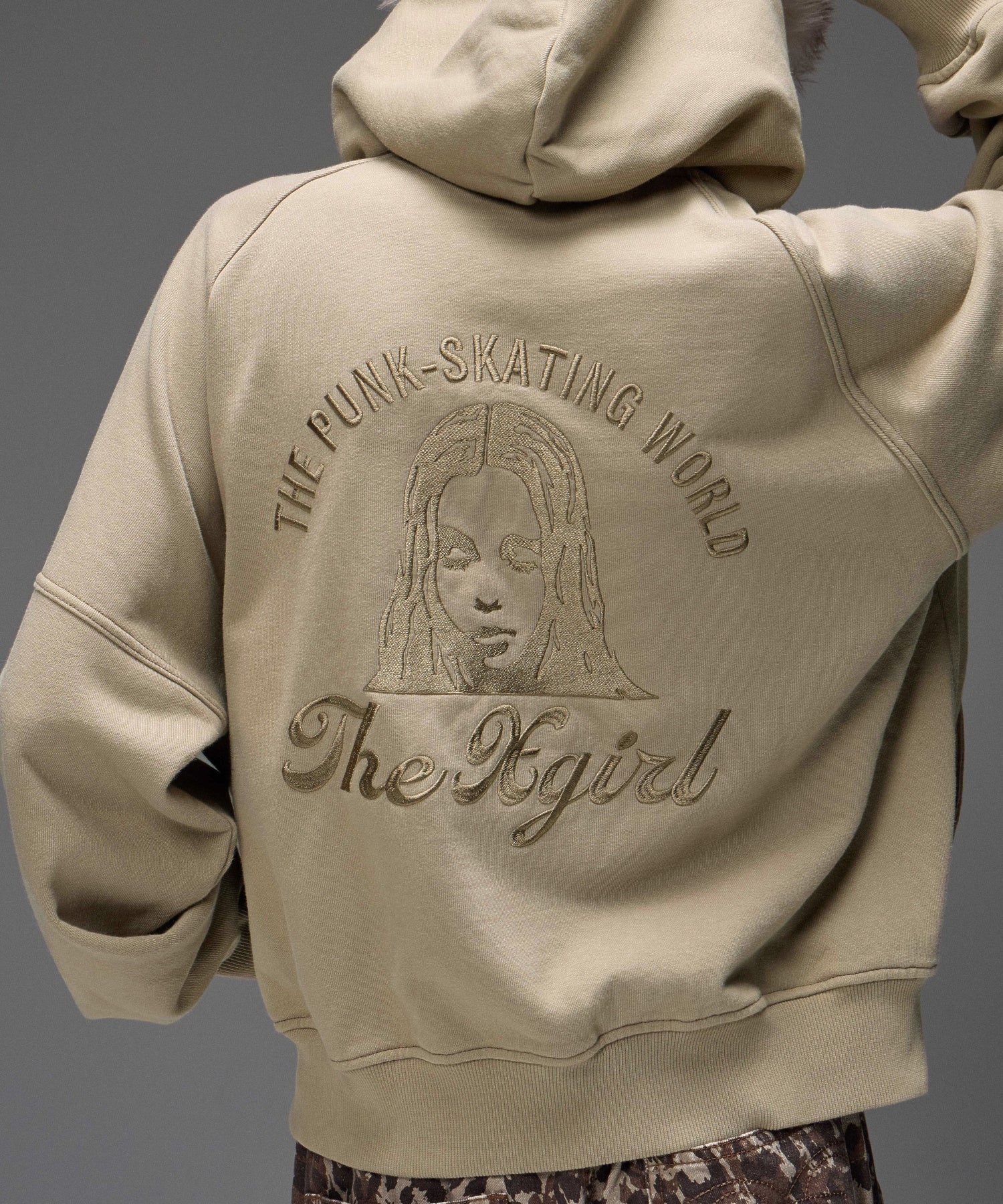 ARCH LOGO AND FACE HOODED SWEAT JACKET