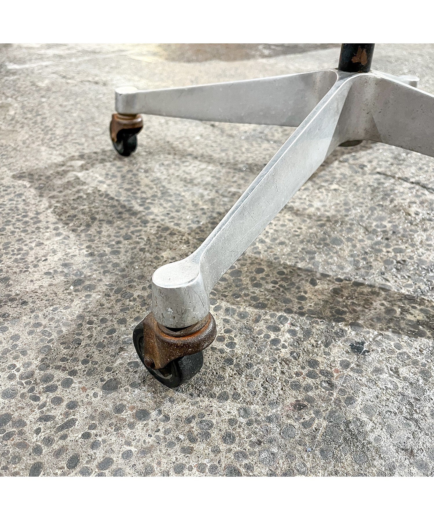 Eames Contract Caster Base / Vintage