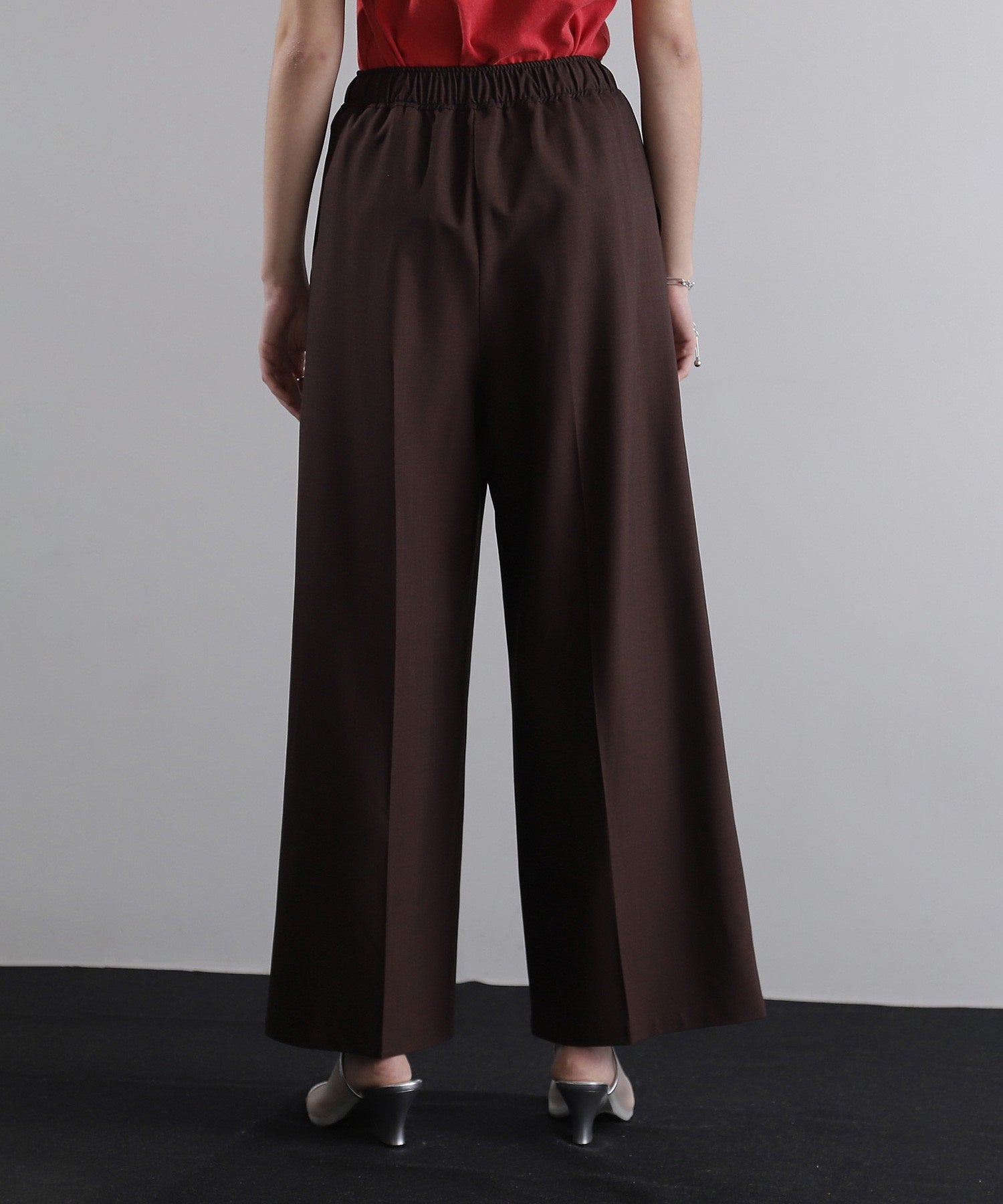 スーチングフロントスリットワンドパンツ