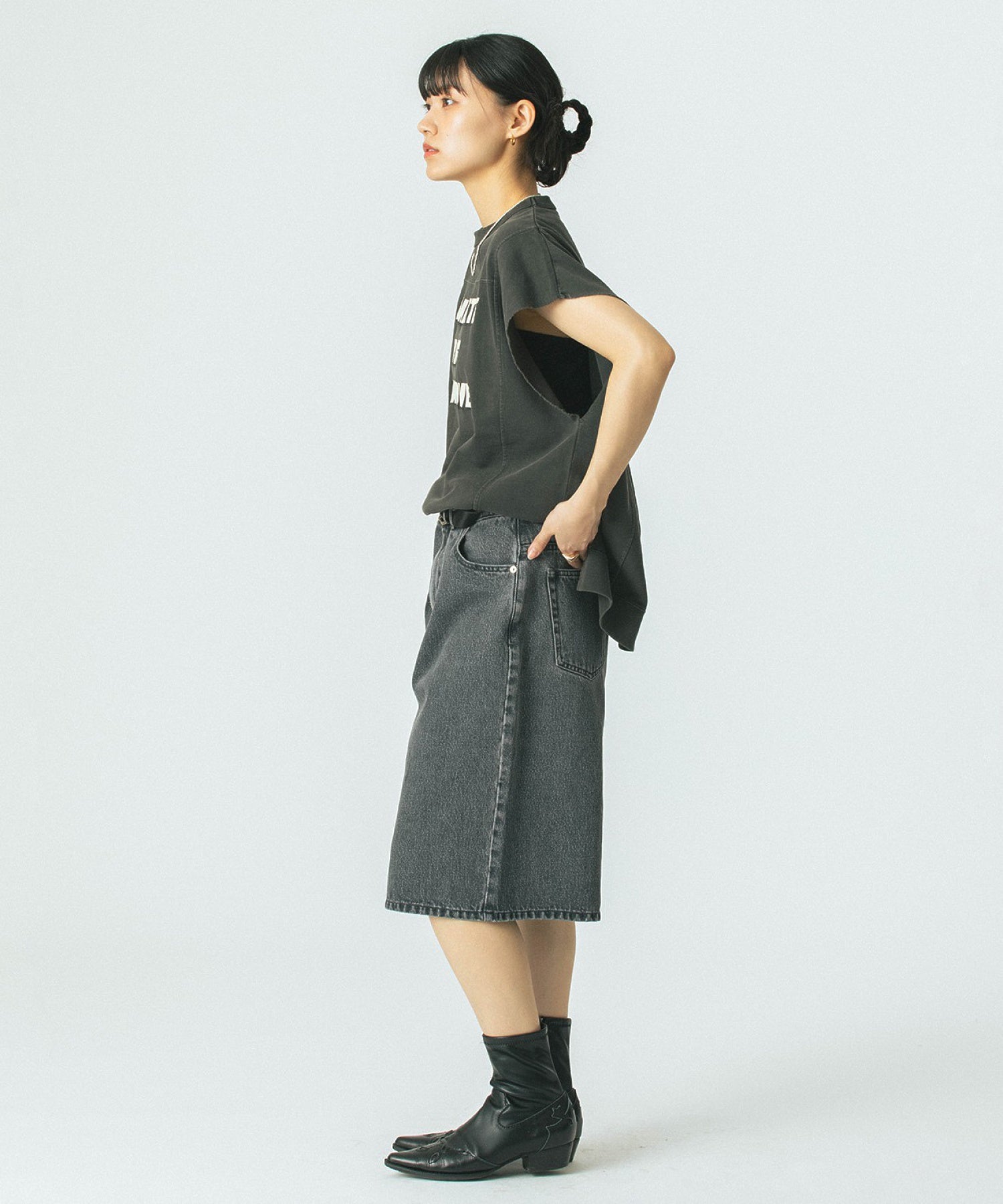 GENE HEAVENS/INDIGO LOVERS SLEEVELESS TEE