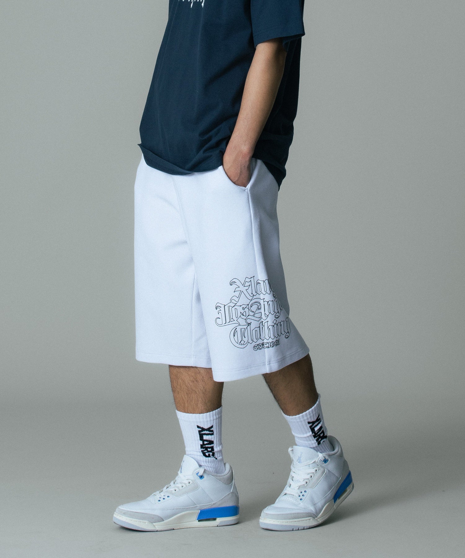 MODEL 身長172cm / 着用サイズ：Lサイズ