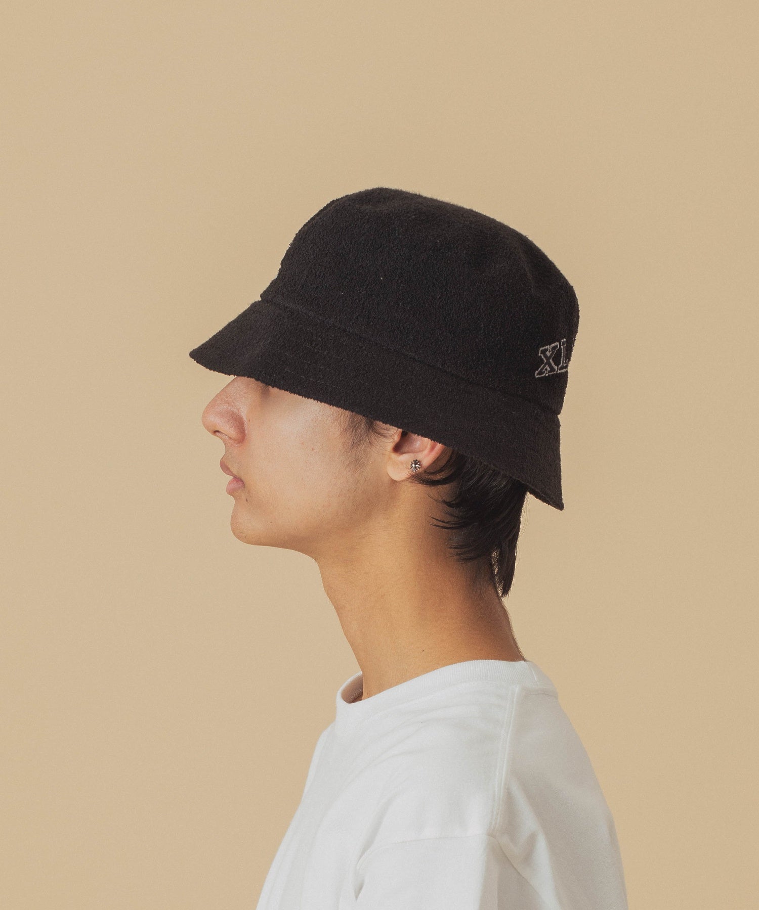 XLARGE×KANGOL BLACK BUCKET HAT