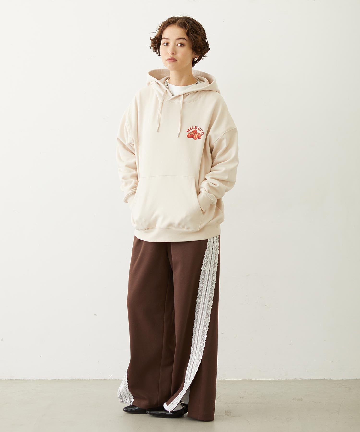STRAWBERRY CAKE SWEAT HOODIE
