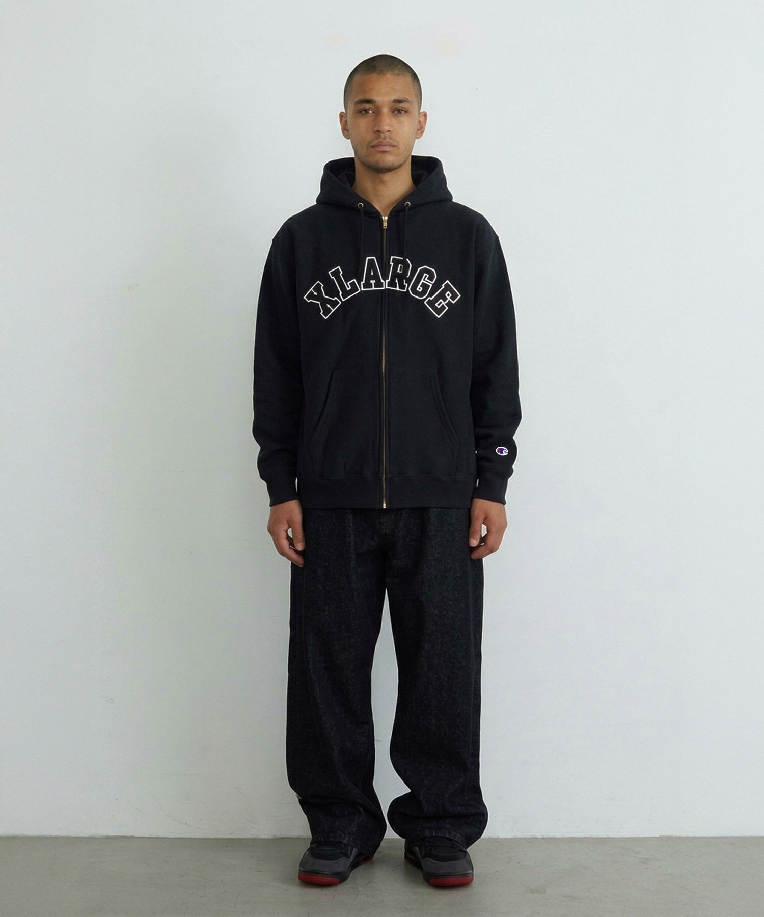 XLARGE×Champion REVERSE WEAVE ZIP HOODED SWEATSHIRT