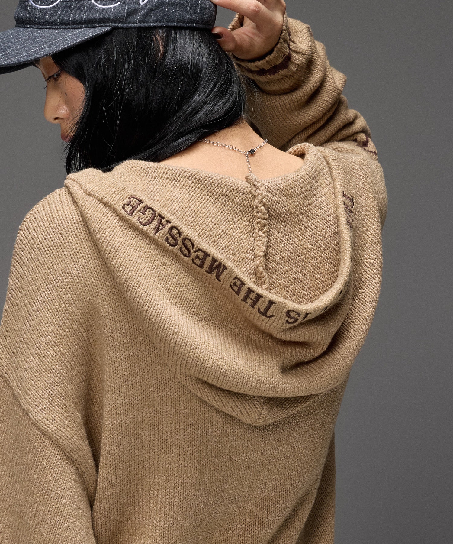 FRONT SLIT KNIT HOODIE