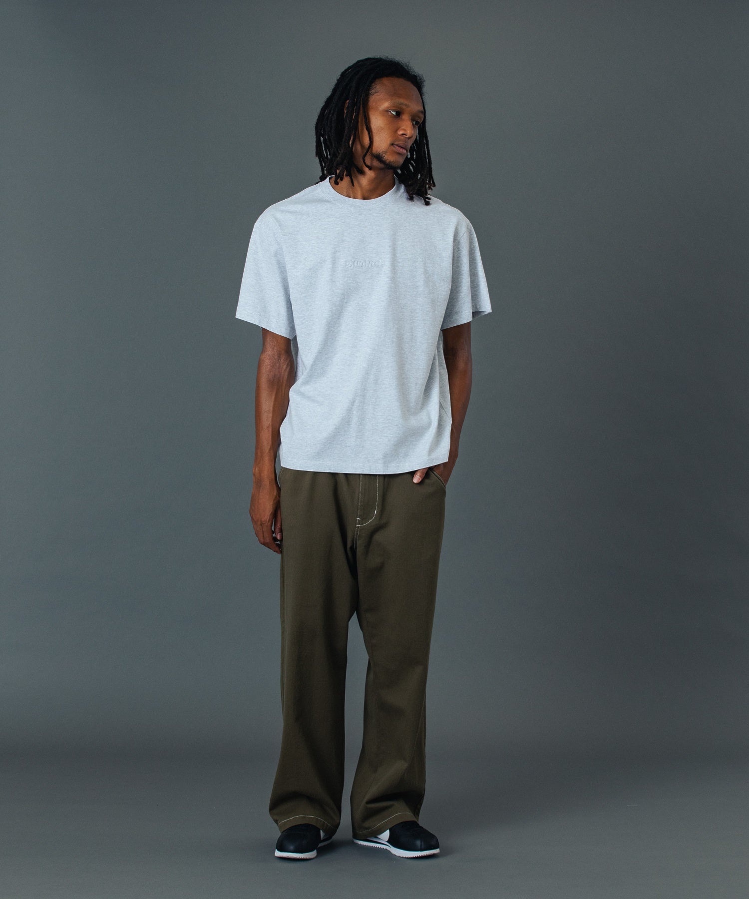 EMBOSSED STANDARD LOGO S/S TEE