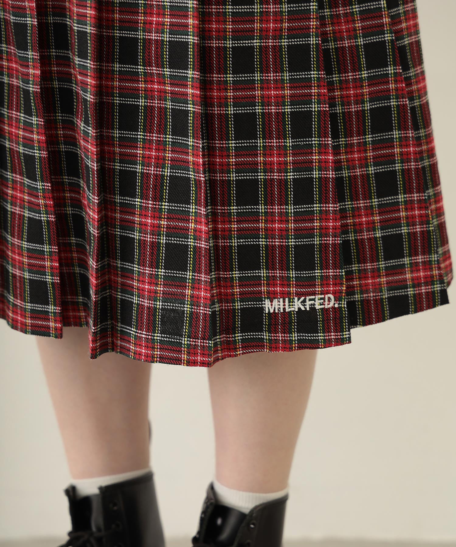 PLEATED PLAID SKIRT