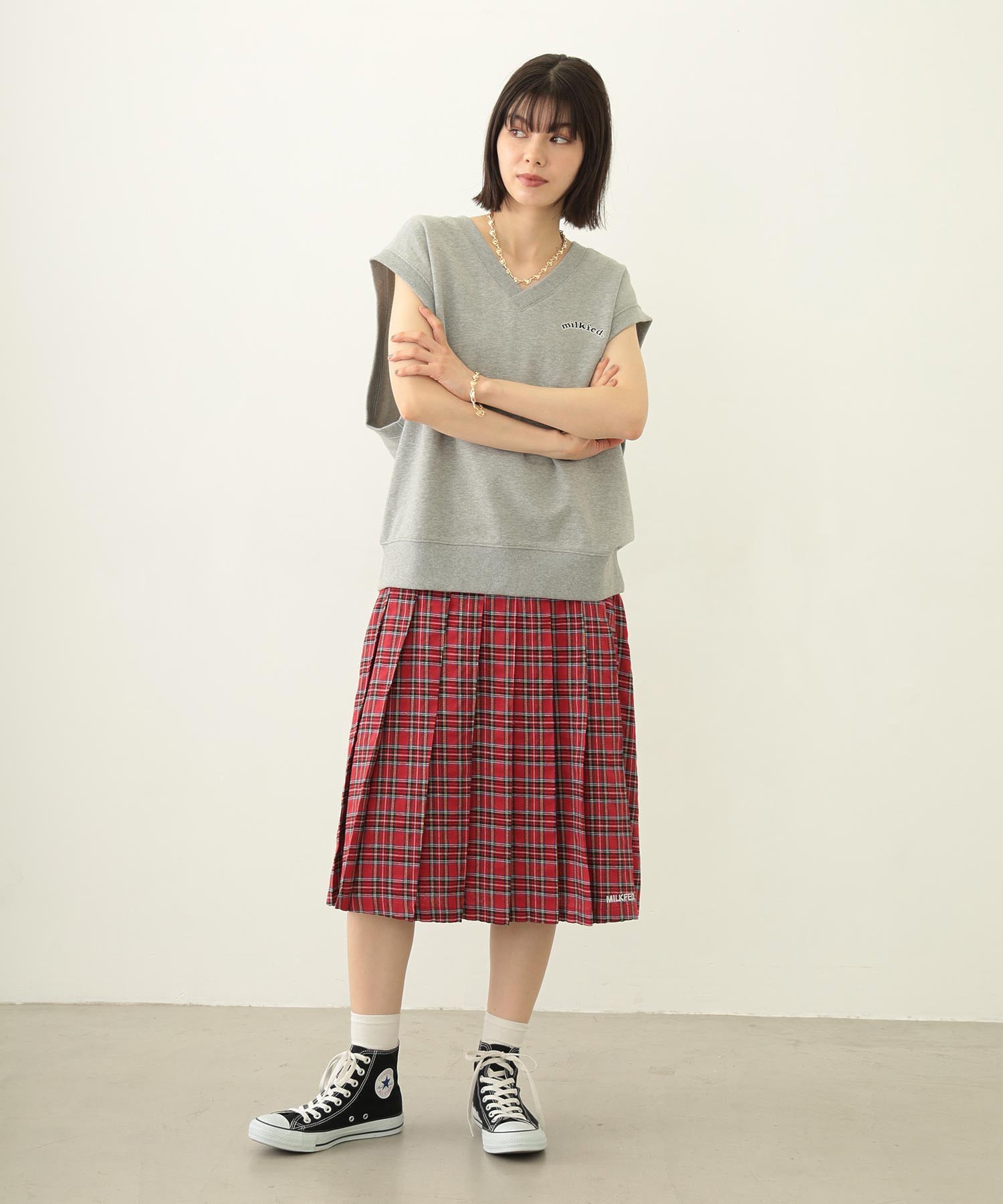 V-NECK SWEAT VEST