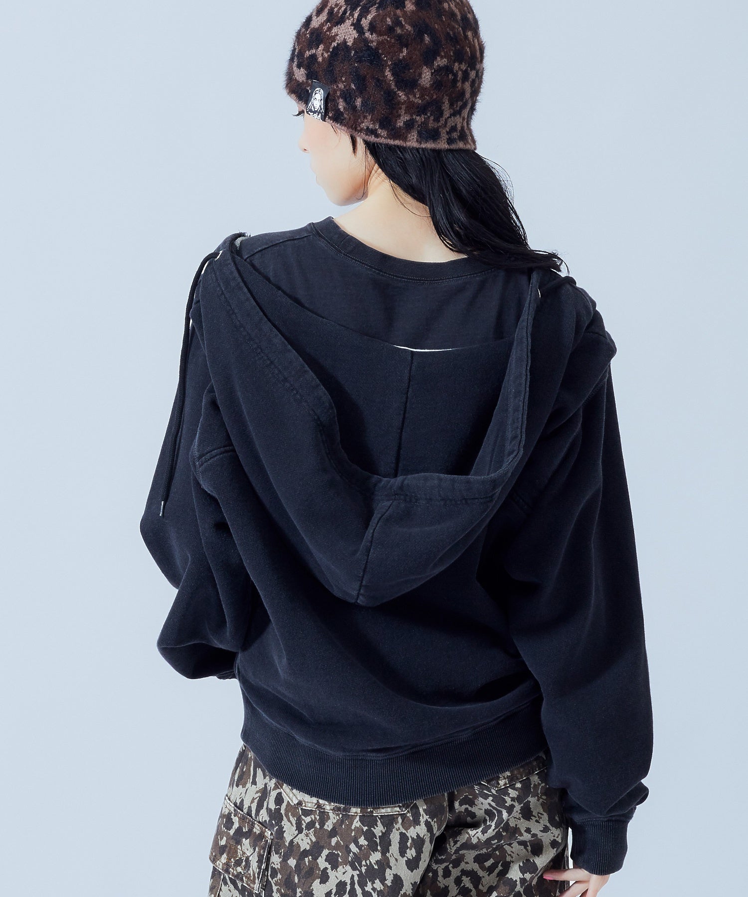 LAYERED STYLE FRONT SLIT SWEAT HOODIE