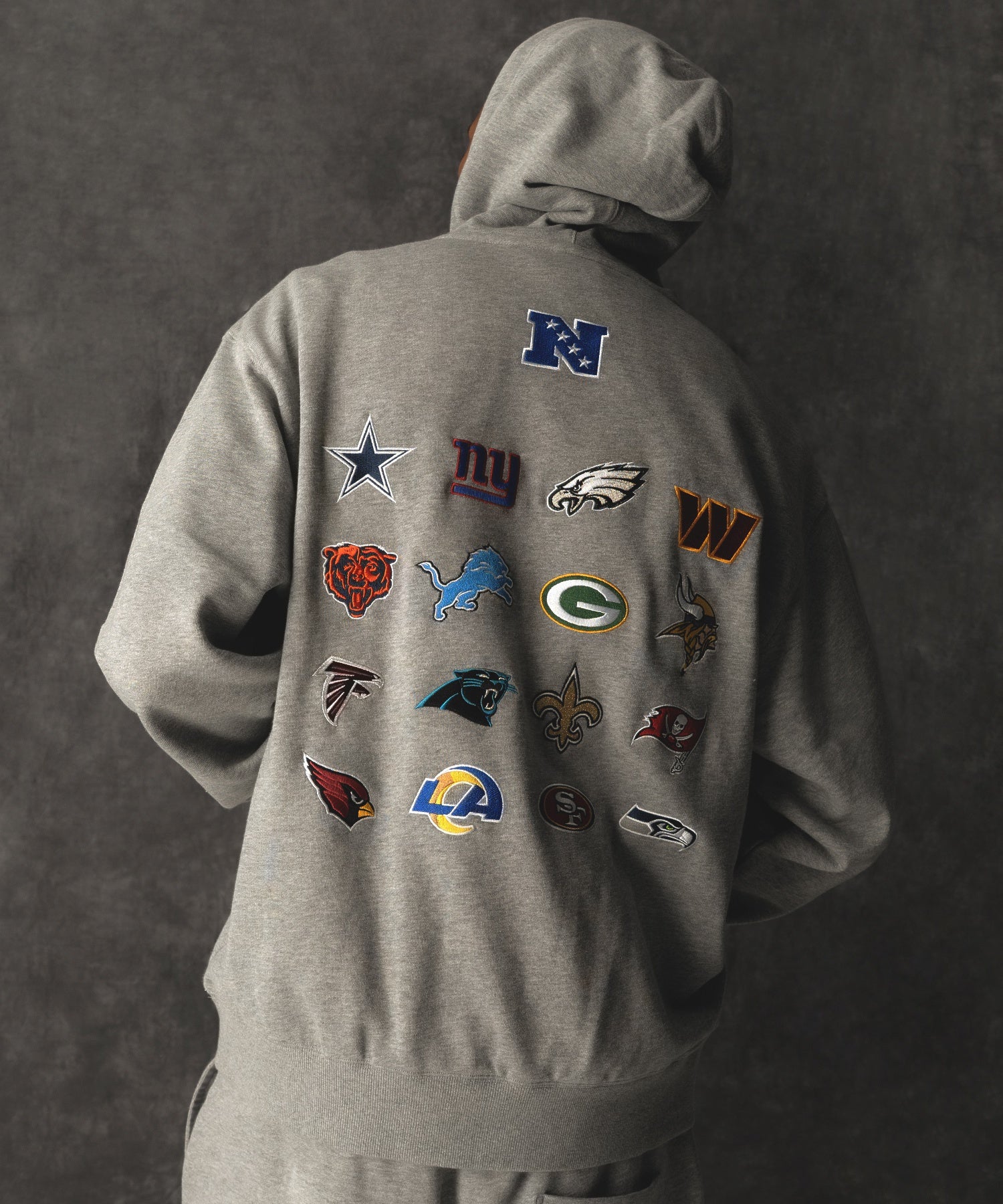 XLARGE×NEW ERA×NFL PULLOVER HOODED SWEAT SHIRT
