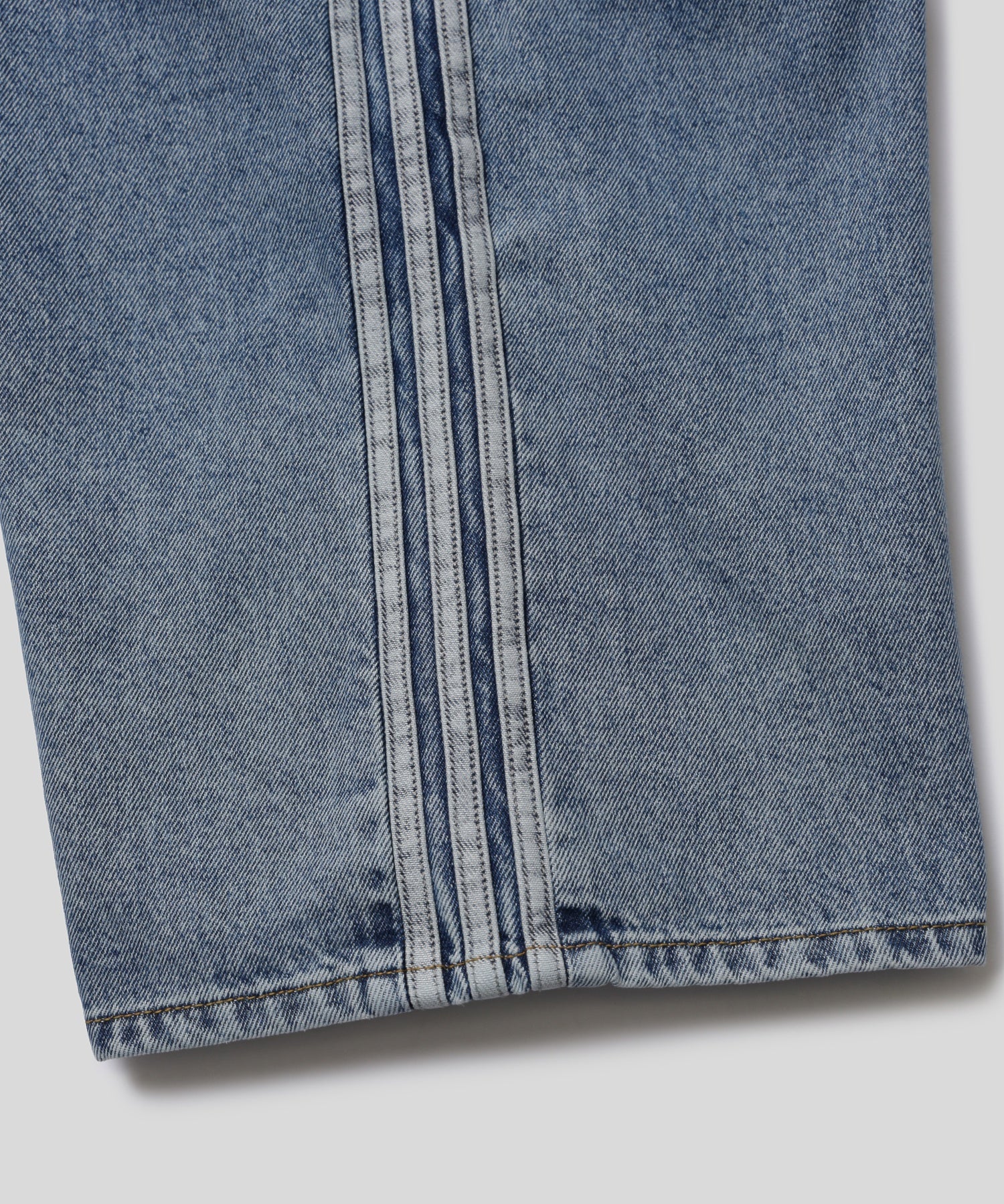 adidas/アディダス/FB ADICOLOR LIGHT WASH DENIM SHORTS HM366