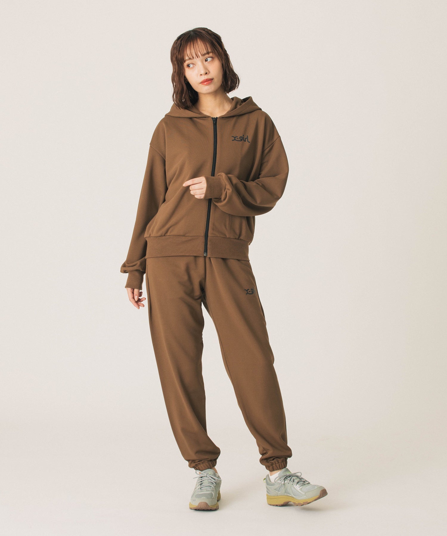SWEAT PANTS