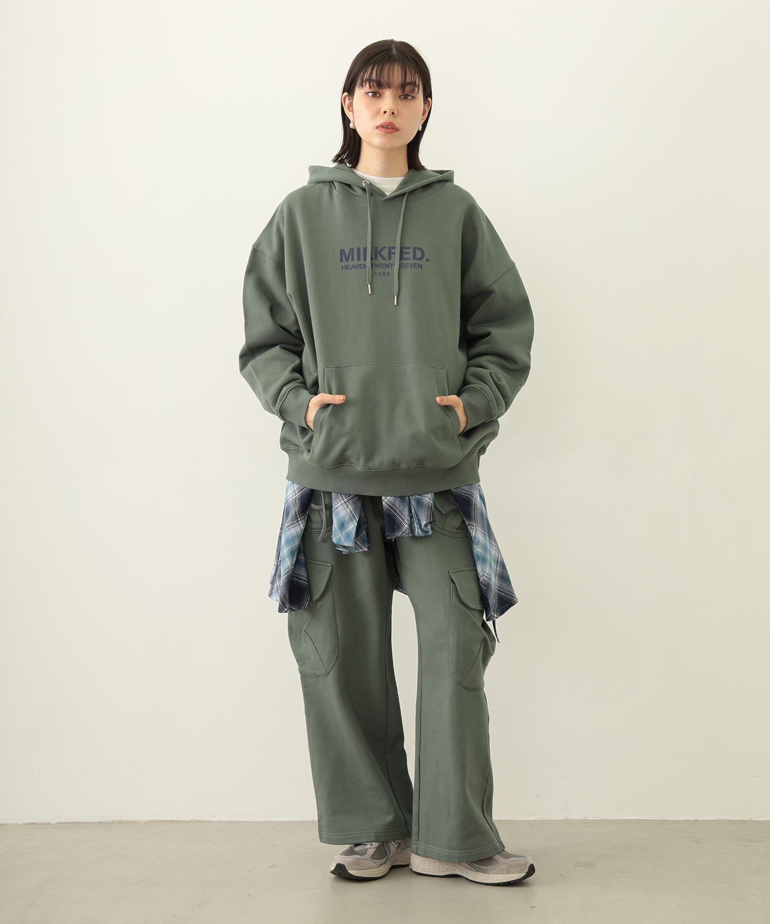 STENCIL LOGO WIDE SWEAT HOODIE