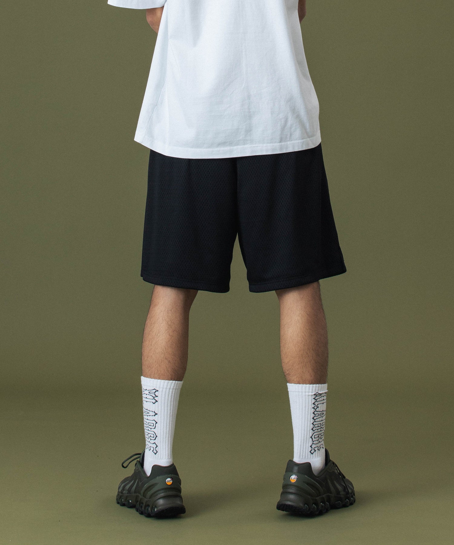DISTORTION MESH EASY SHORTS