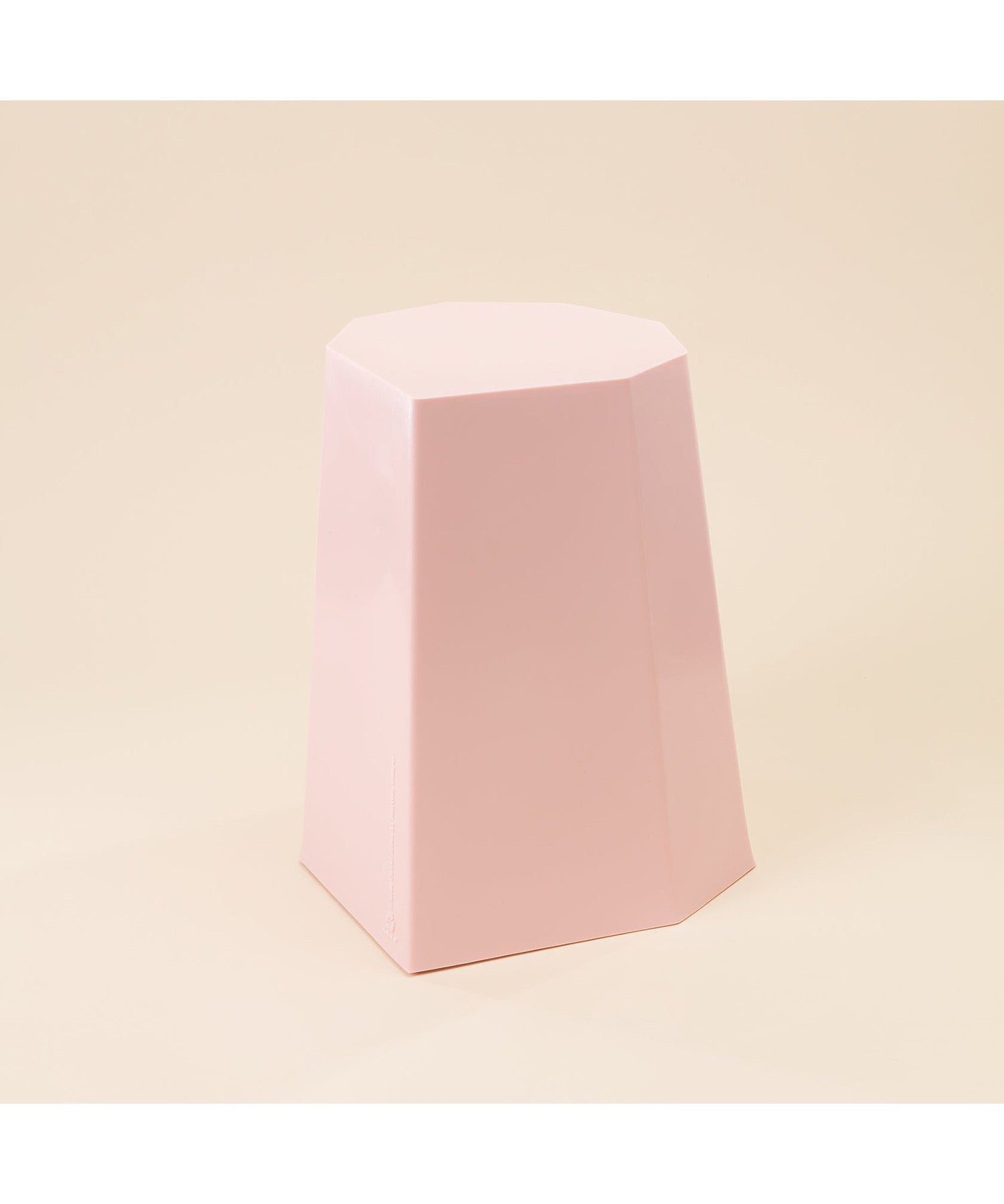 Arnold Circus Stool / Martino Gamper