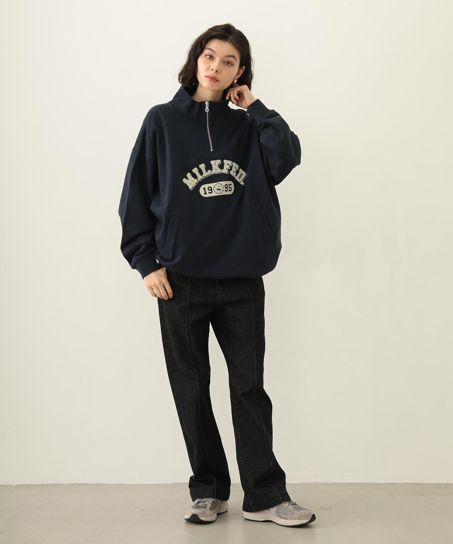 COLLEGE LOGO HALF ZIP TOP