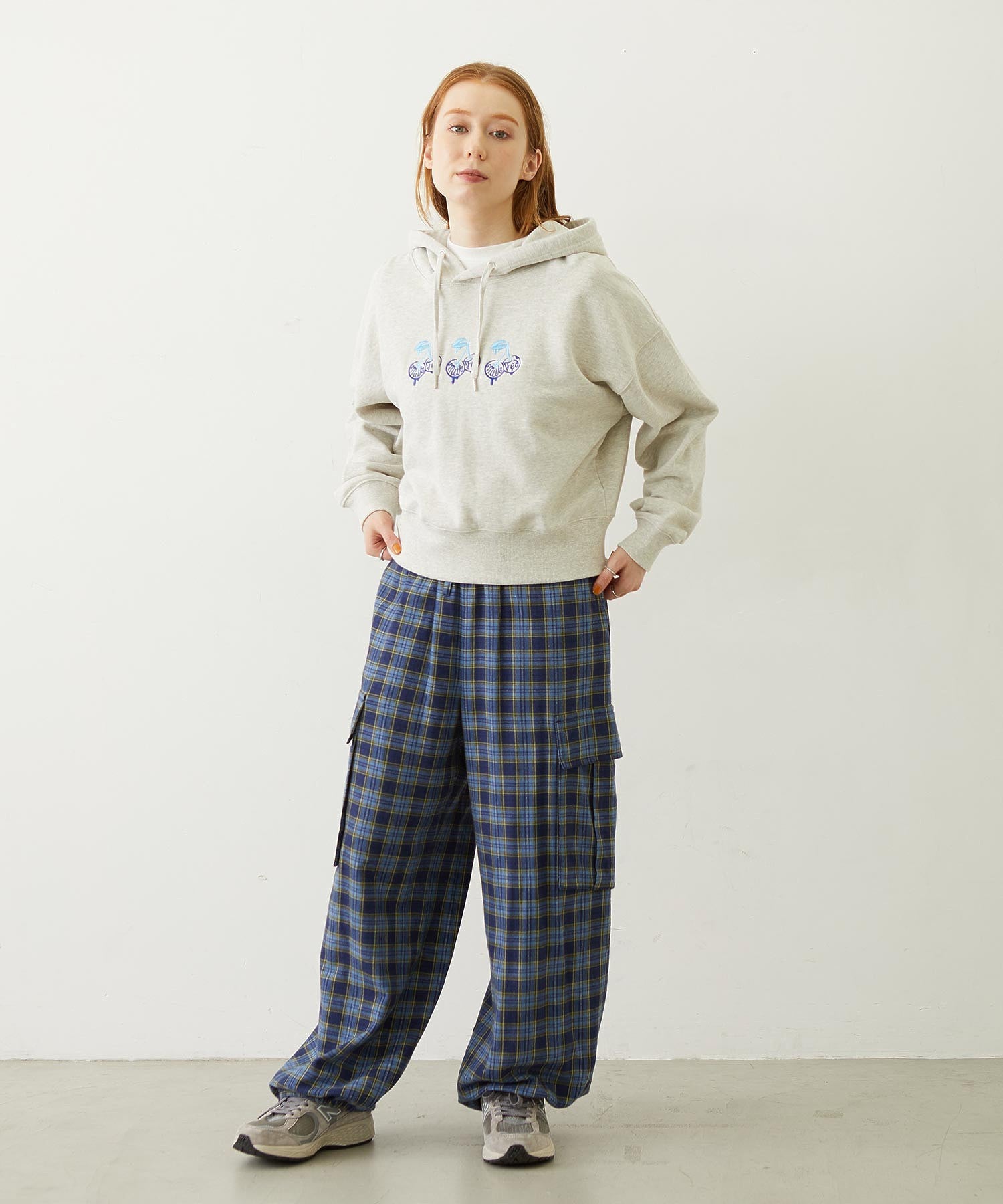 MELTY CHERRY SHORT SWEAT HOODIE