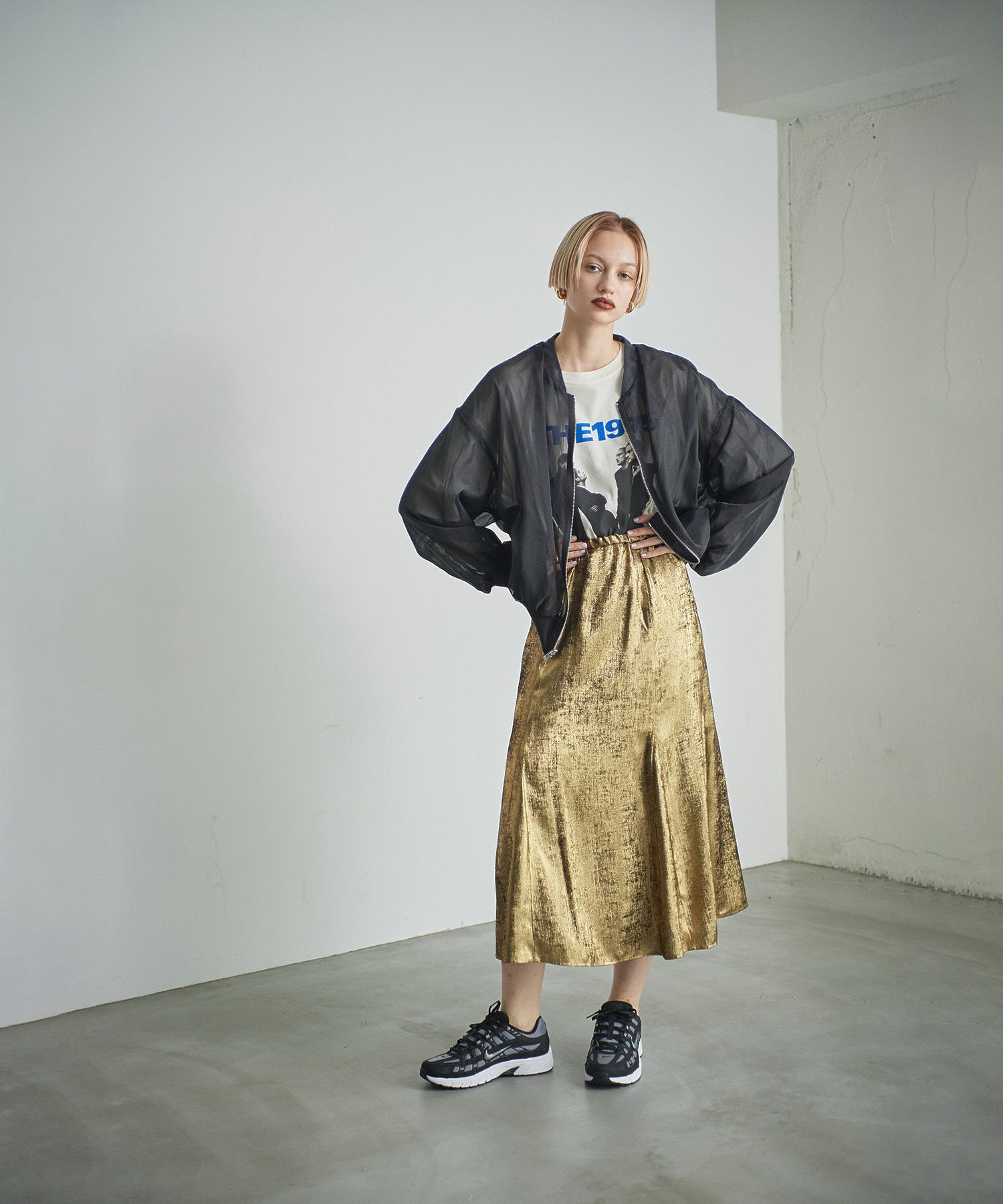 セミフレアメタリックスカート