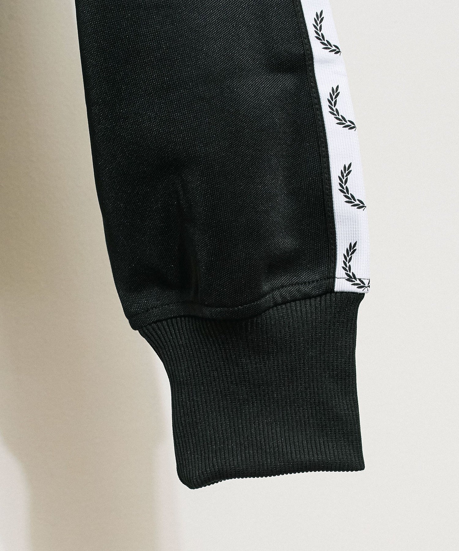 FRED PERRY/CROPPED TAPED TRACK JACKET