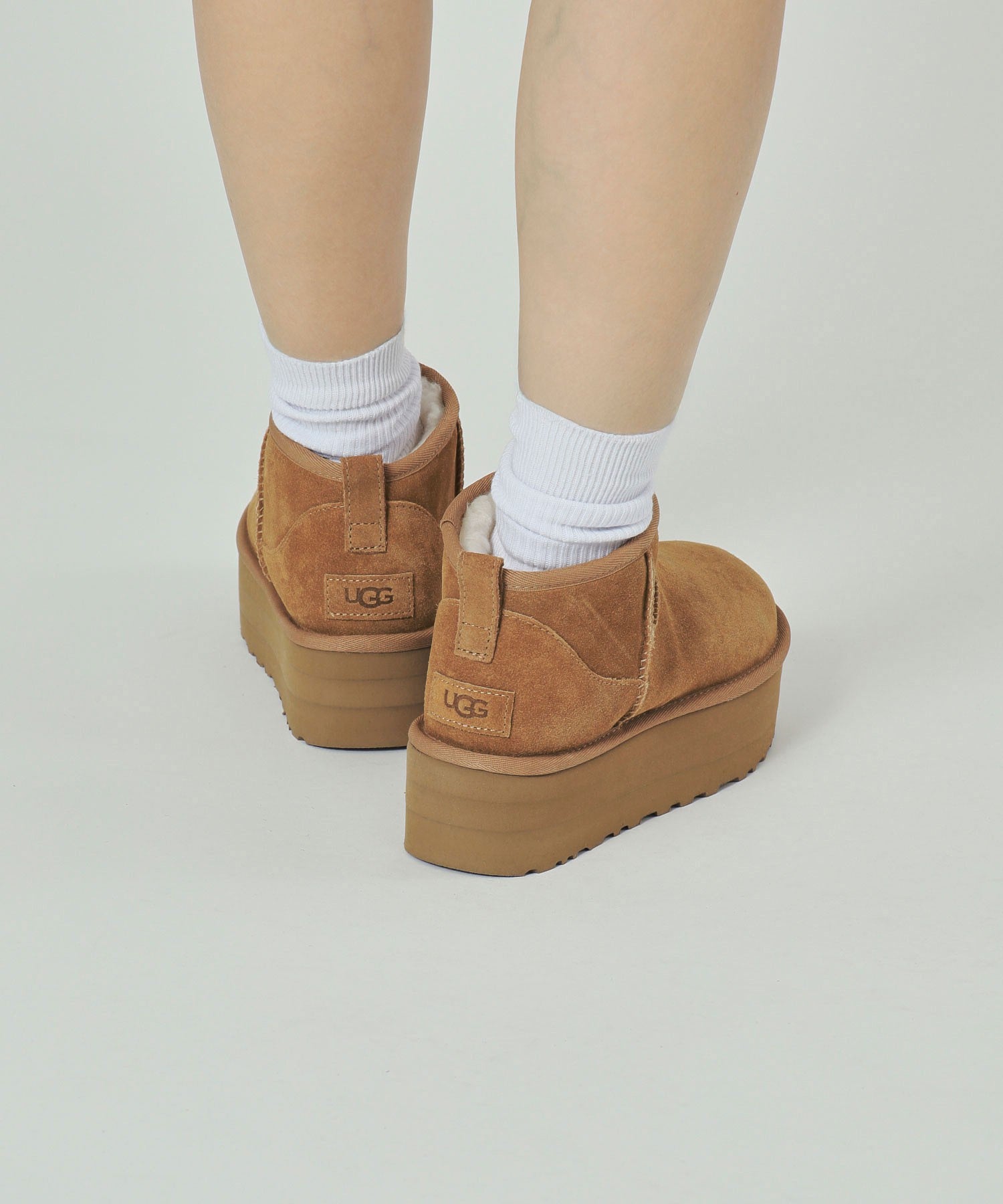 UGG/W CLASSIC ULTRA MINI PLATFORM