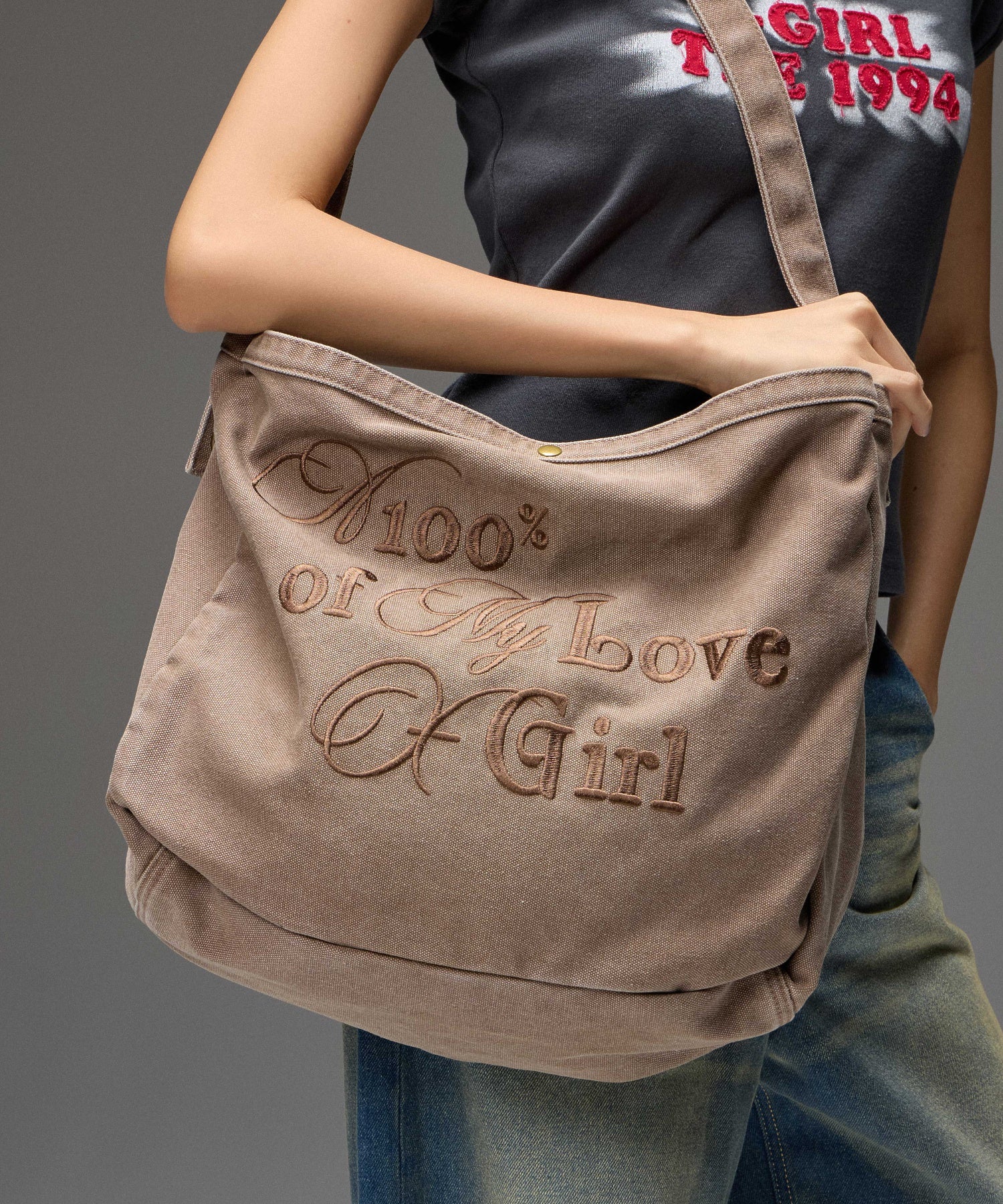 MIX FONT LOGO FADED SHOULDER BAG