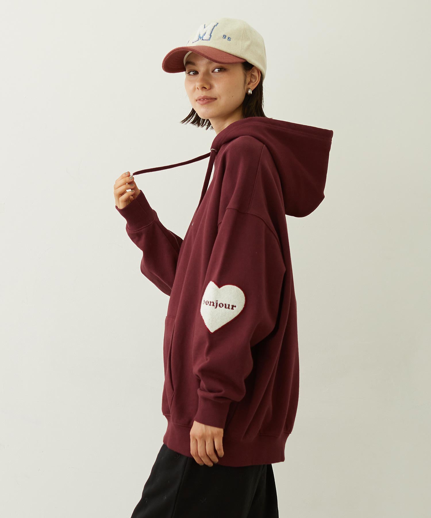 HEART ELBOW PATCH SWEAT HOODIE