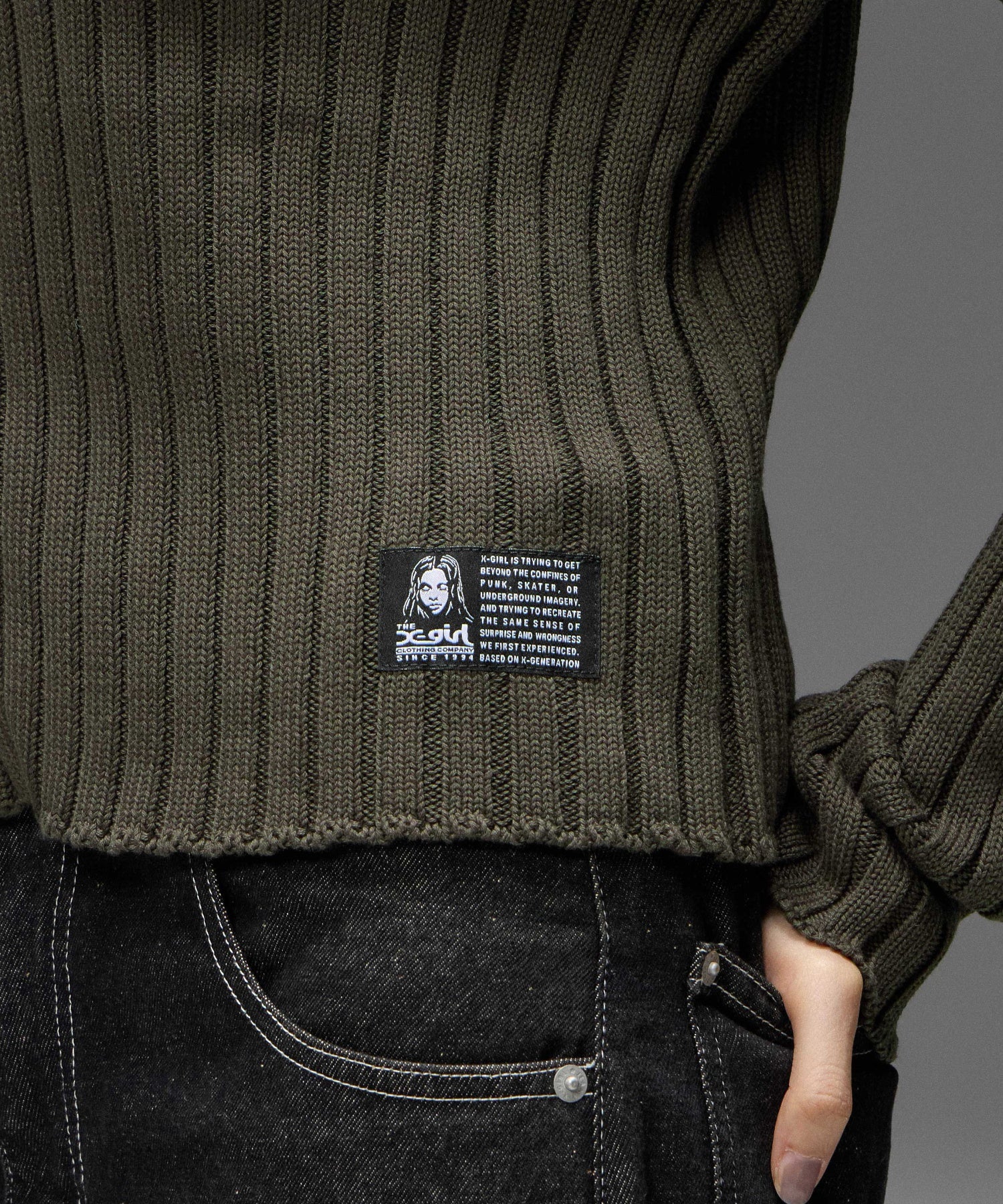FADED PATCH ZIP UP KNIT TOP