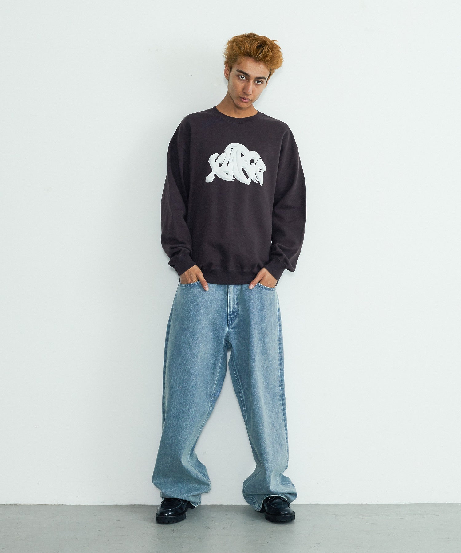 SHADE CREWNECK SWEATSHIRT