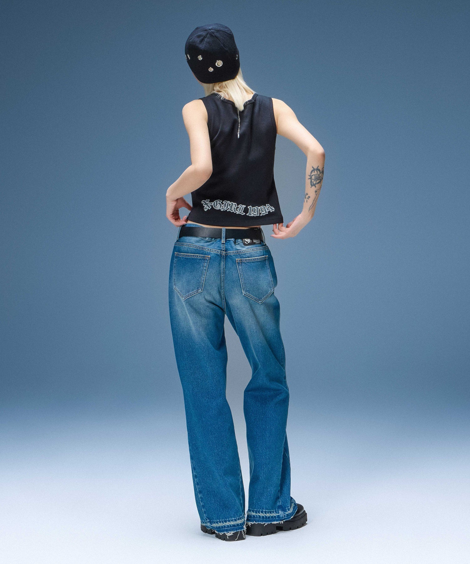 METAL NAME LOGO TANK TOP