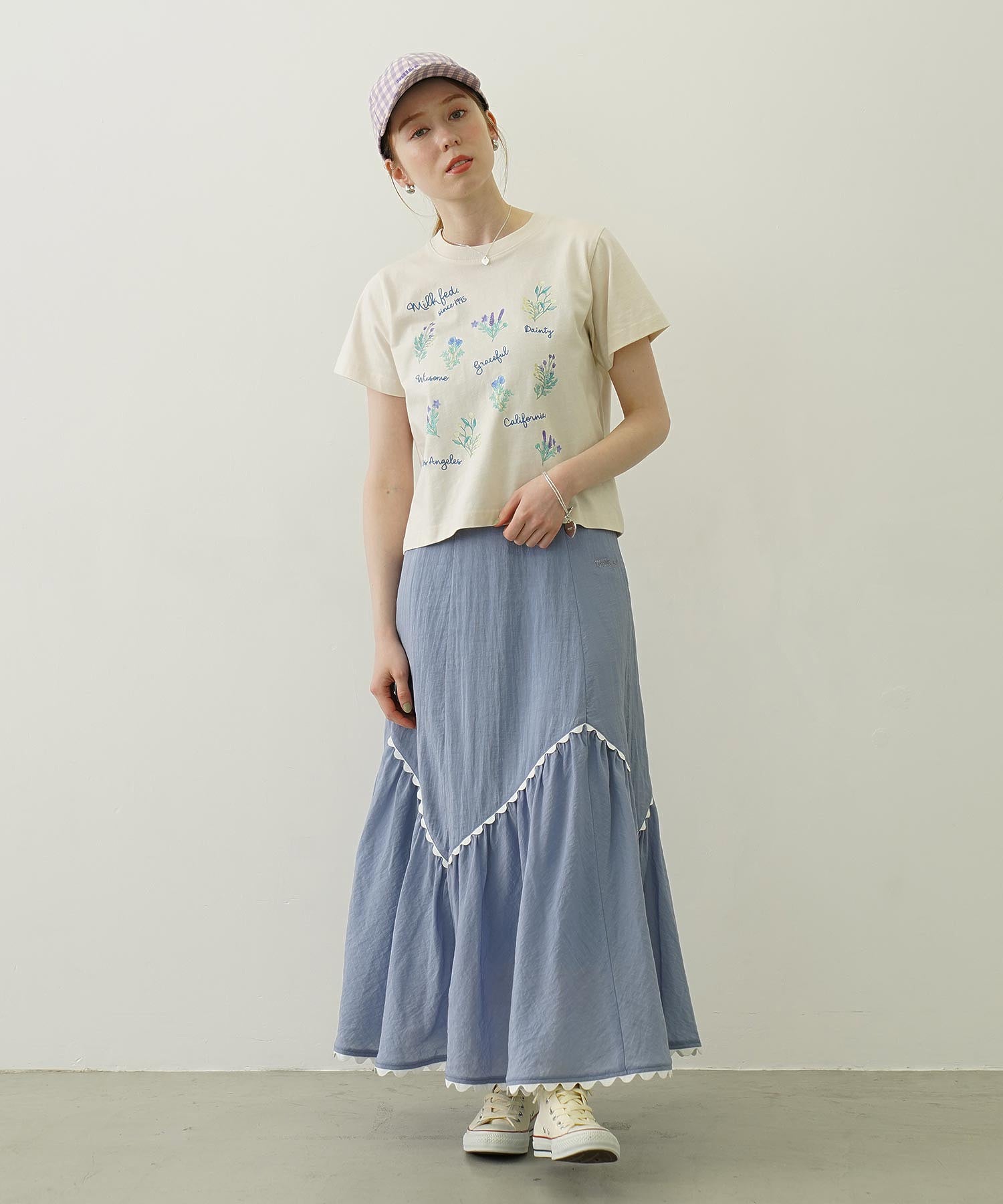 FLOWER PRINT AND EMBROIDERY COMPACT S/S TEE