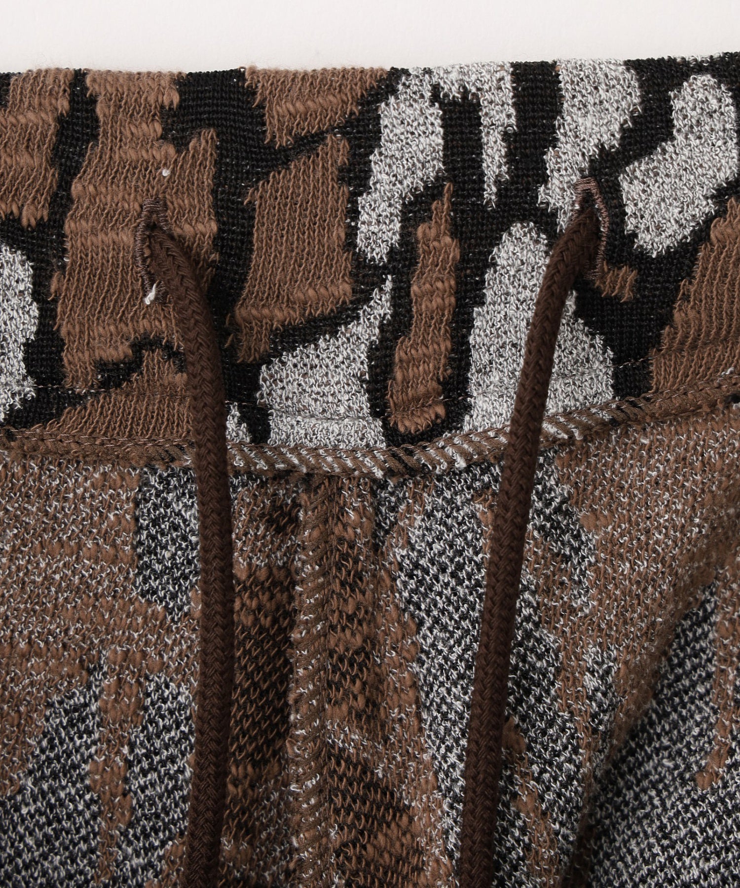 gimcontext/ジム コンテキスト/Trebark Camo Knit Trousers 25505040