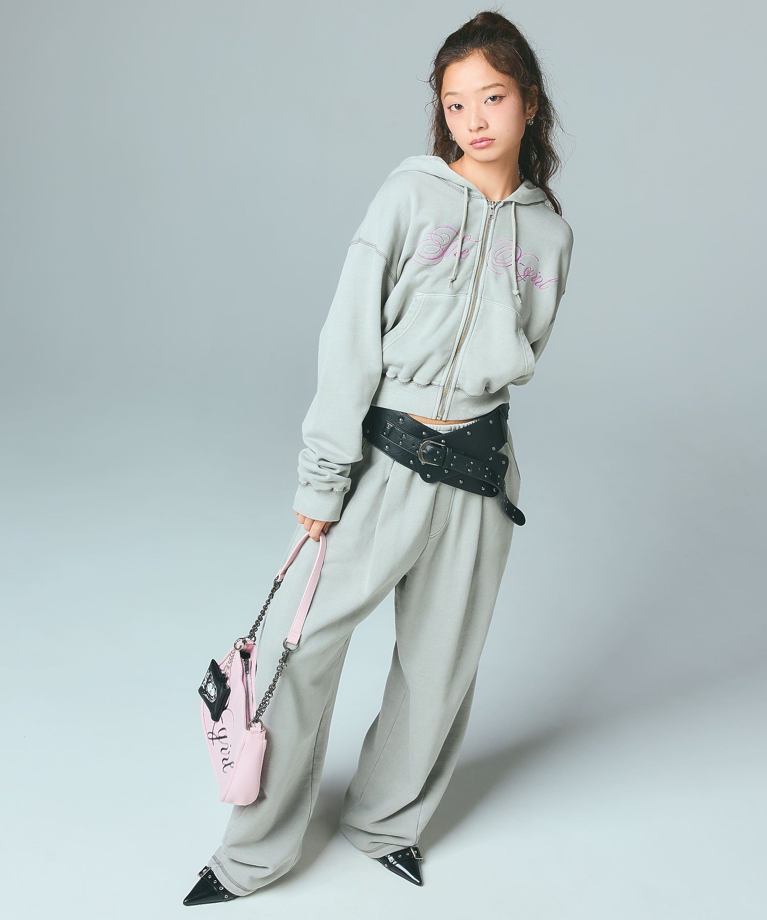 SPRAY SCRIPT LOGO SHOULDER BAG