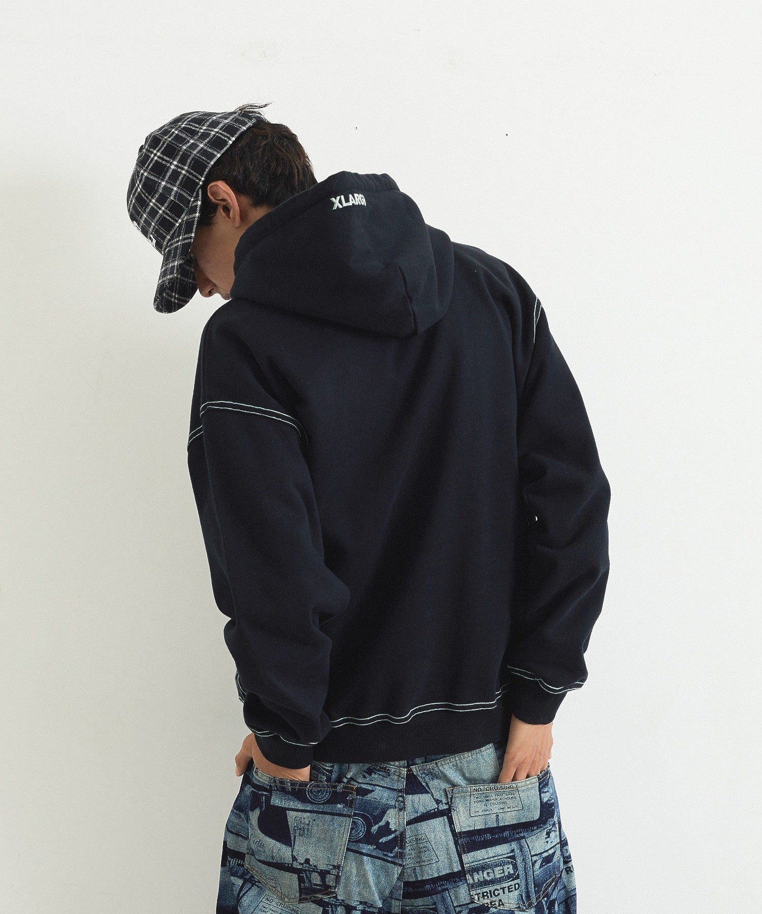 CONTRAST STITCH HOODED SWEATSHIRT