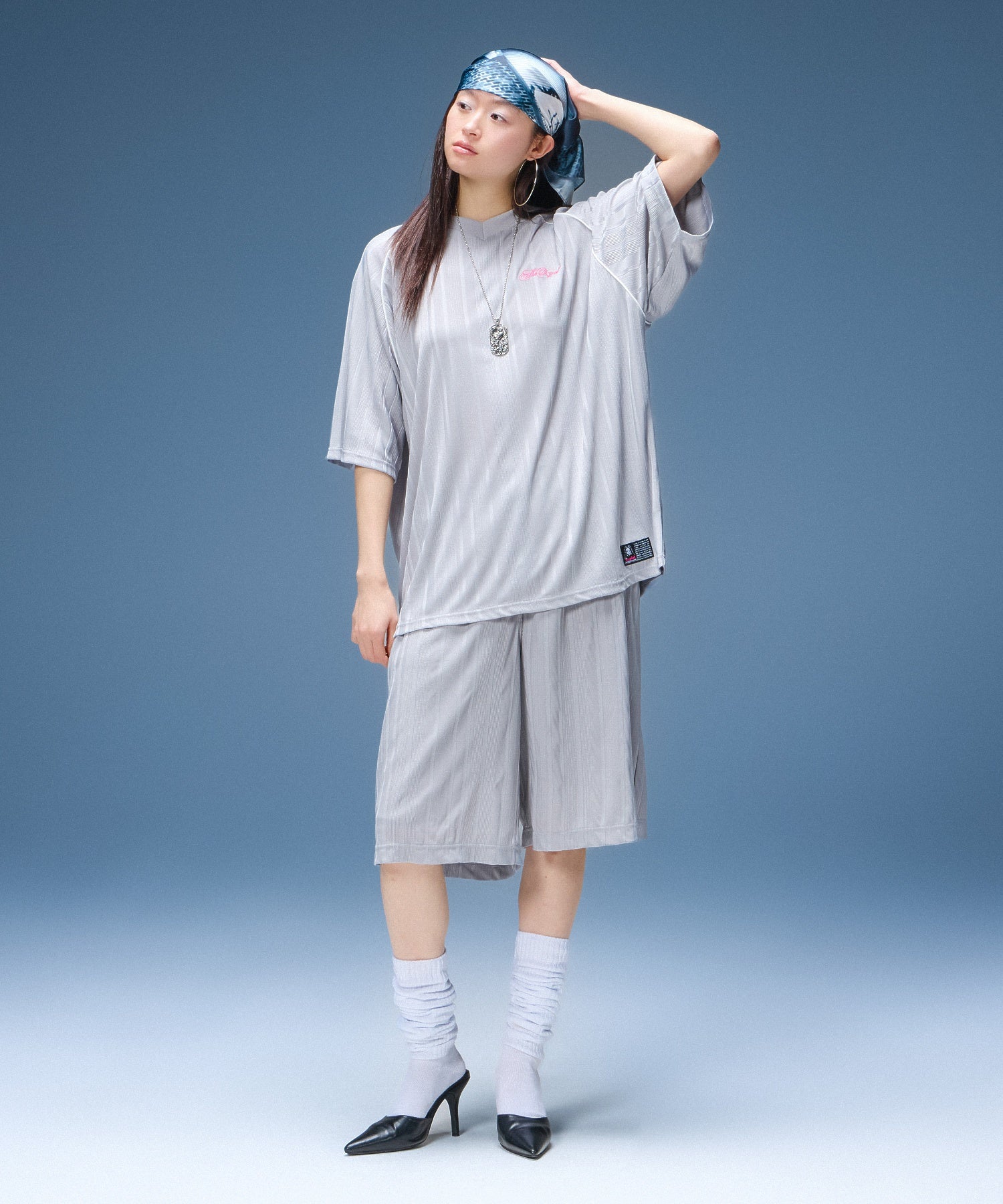 SCRIPT LOGO SHORTS