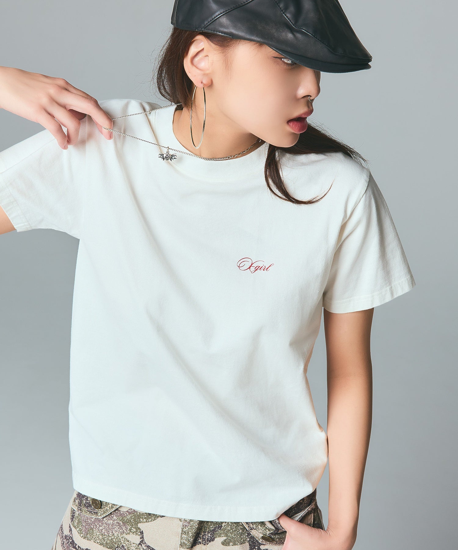 CURSIVE SCRIPT LOGO AND FACE S/S TEE