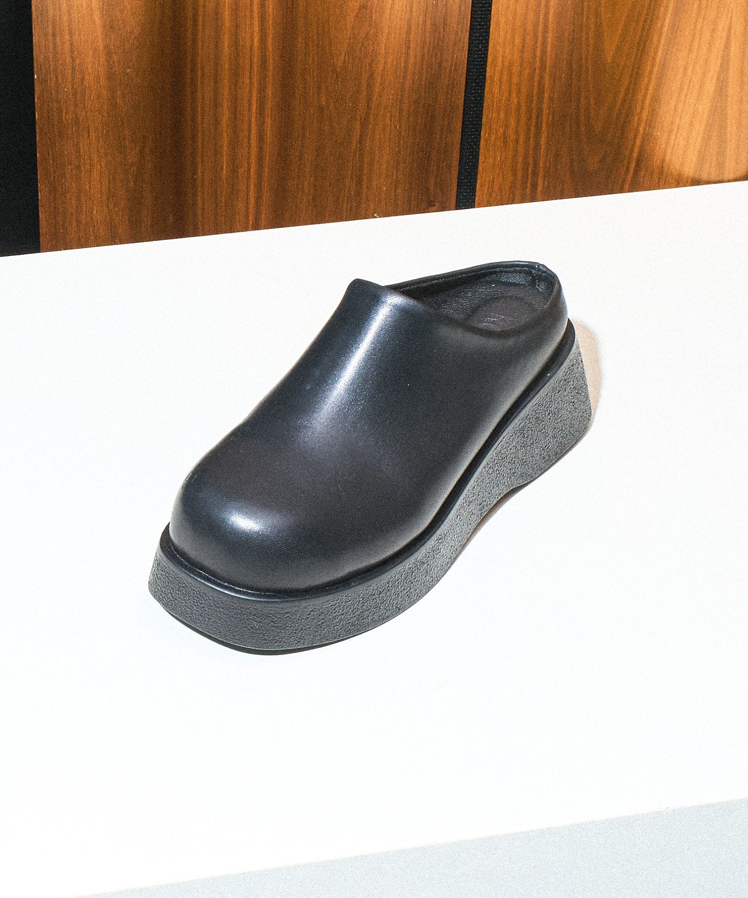 CLOG SHOES