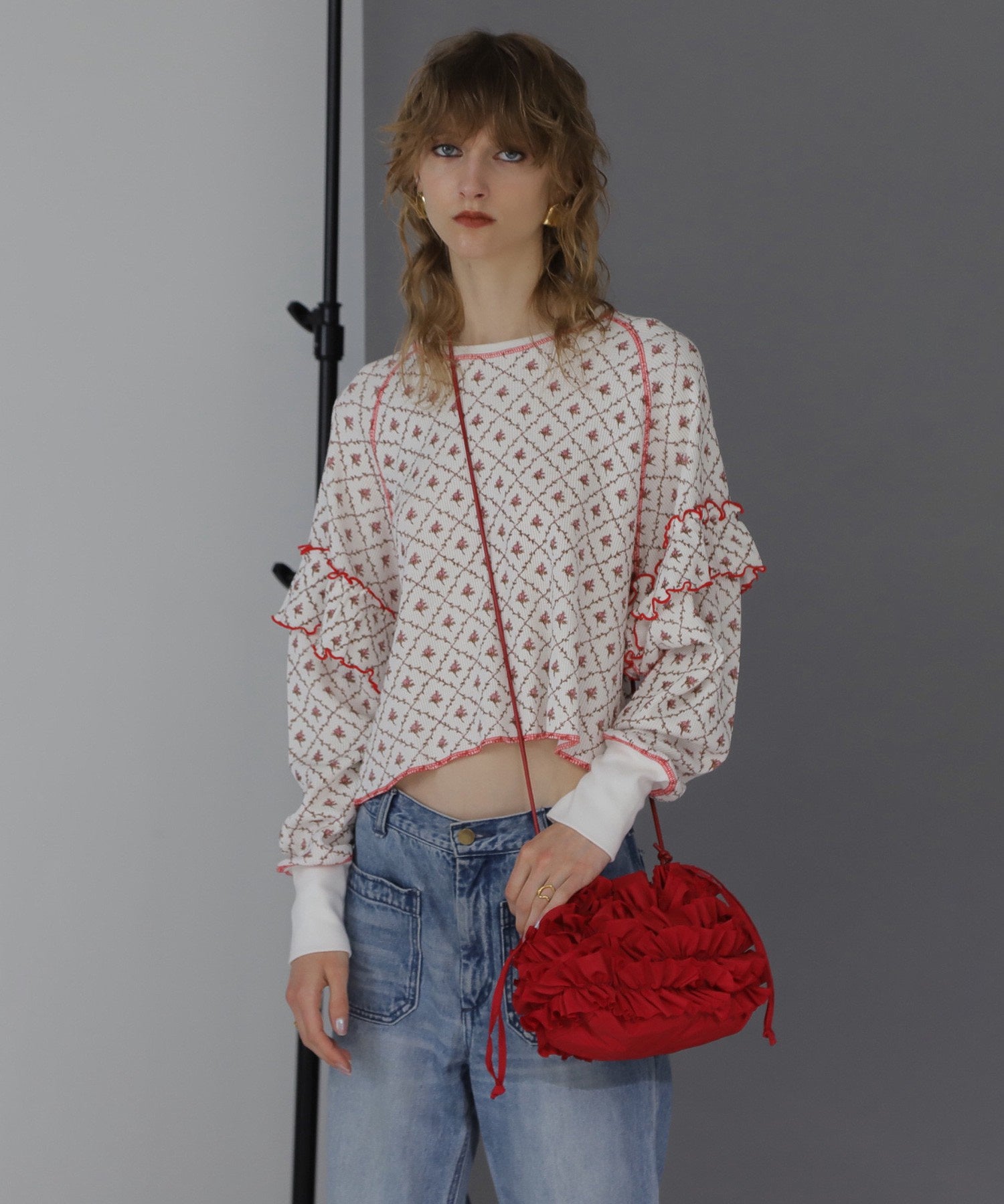 ボリュームフリル巾着バッグ