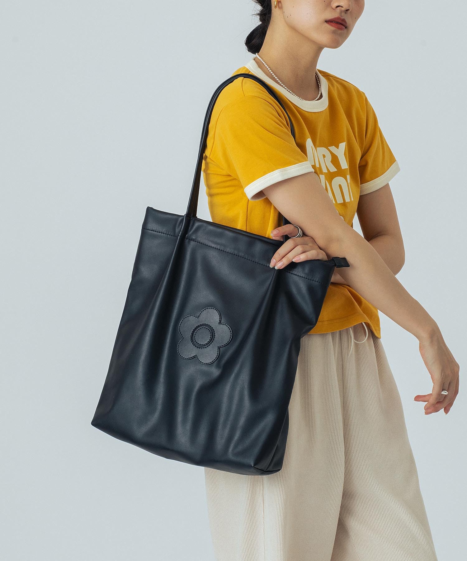 MARY QUANT/DAISY SYNTHETIC LEATHER TOTE