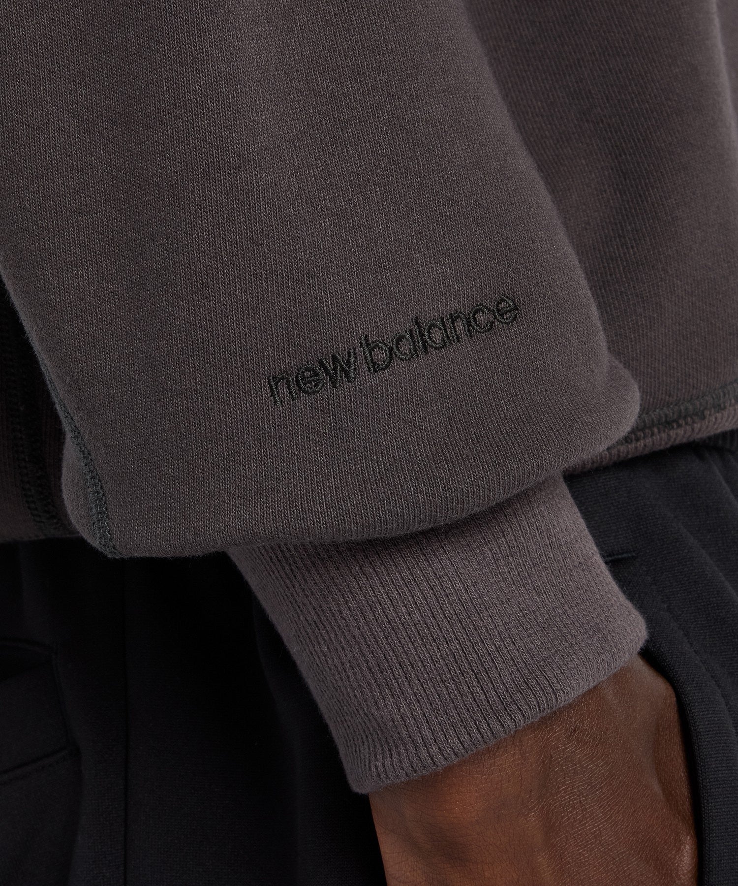 NEW BALANCE/ニューバランス/NB Grey Regular fit crew neck MT61H143