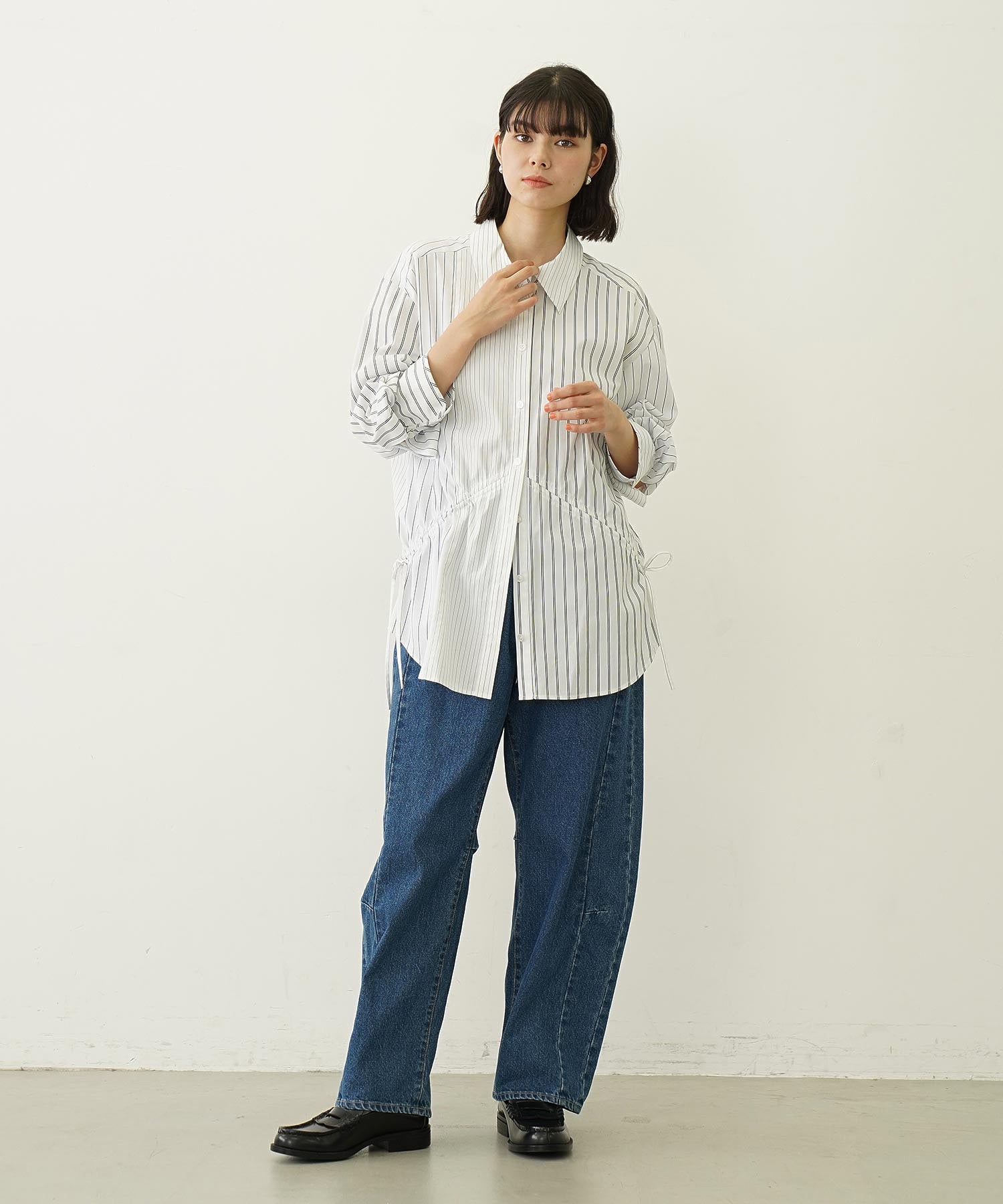 STRIPED SHIRRING SHIRT