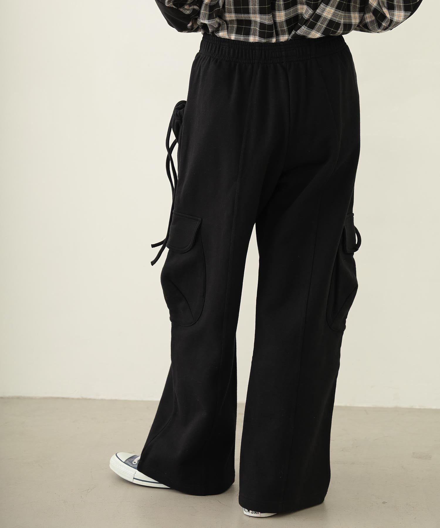 GATHERED POCKET SWEAT CARGO PANTS