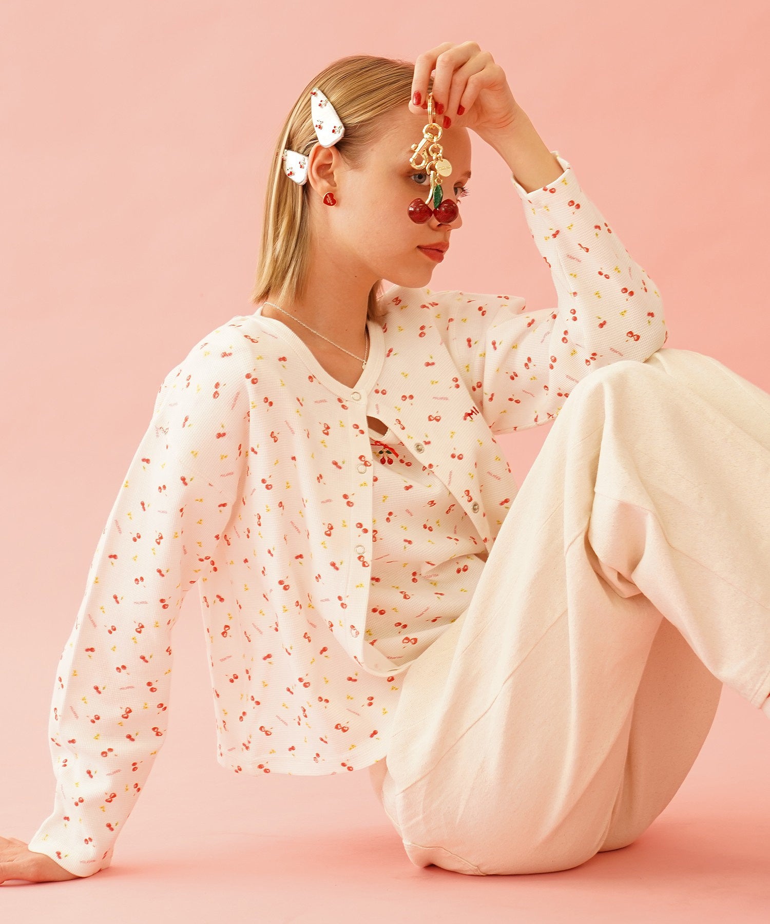 GLITTER CHERRY  KEYCHAIN