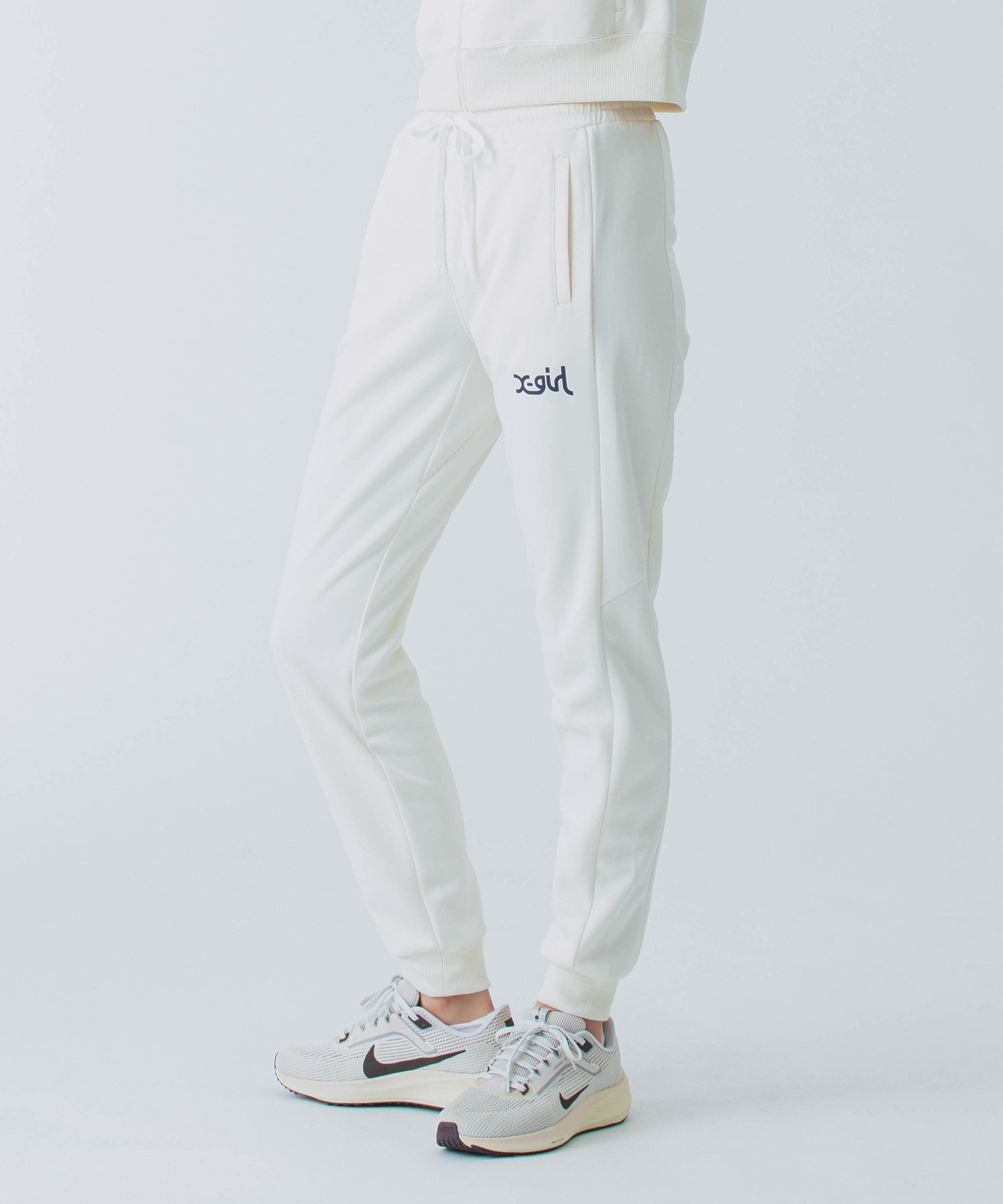 TRACK PANTS